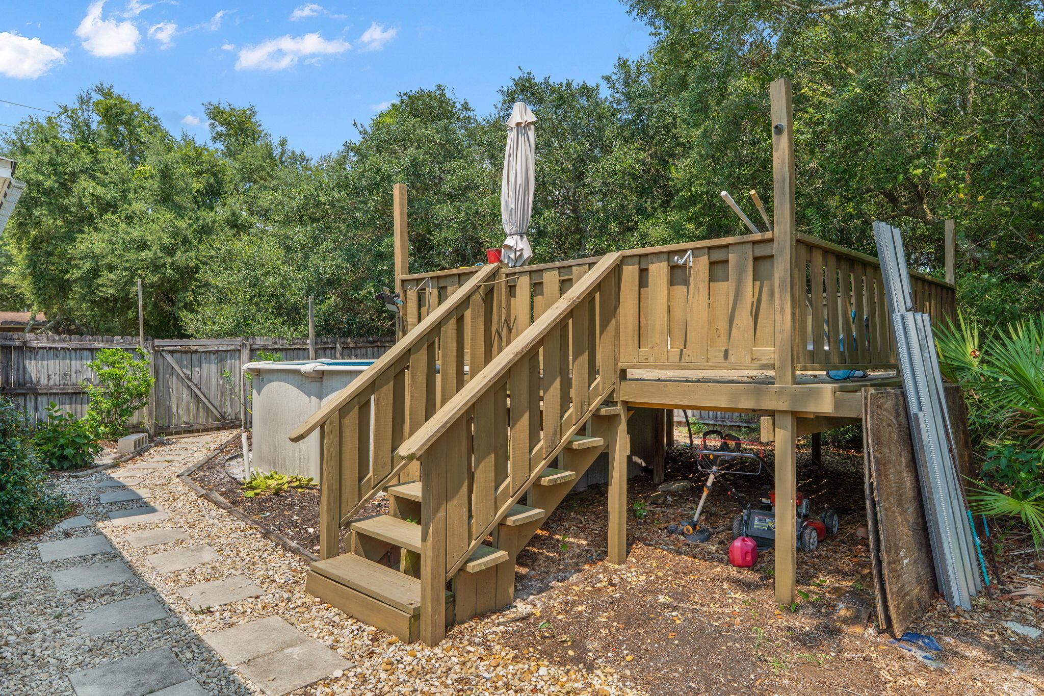 WEST NAVARRE - Residential