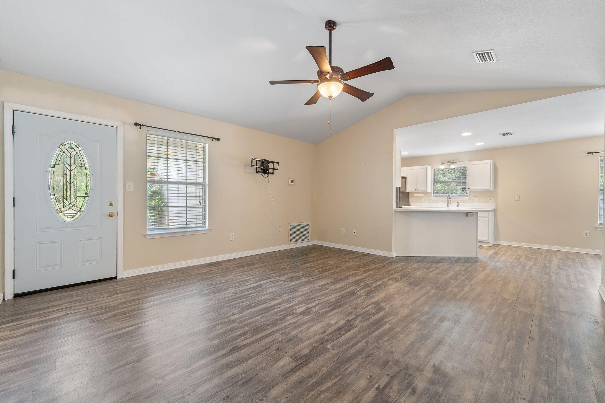 WEST NAVARRE - Residential