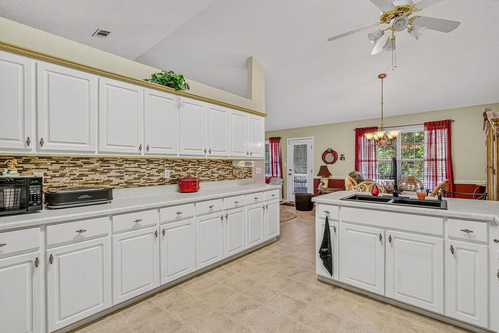 CHEROKEE BEND S/D PH 2 - Residential