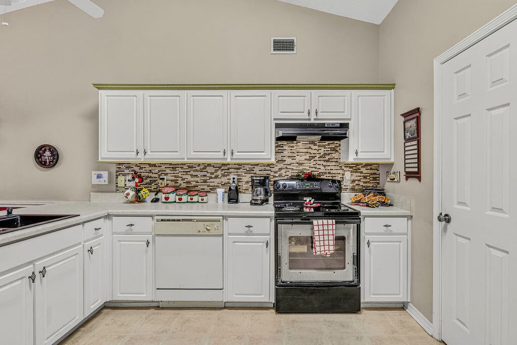 CHEROKEE BEND S/D PH 2 - Residential
