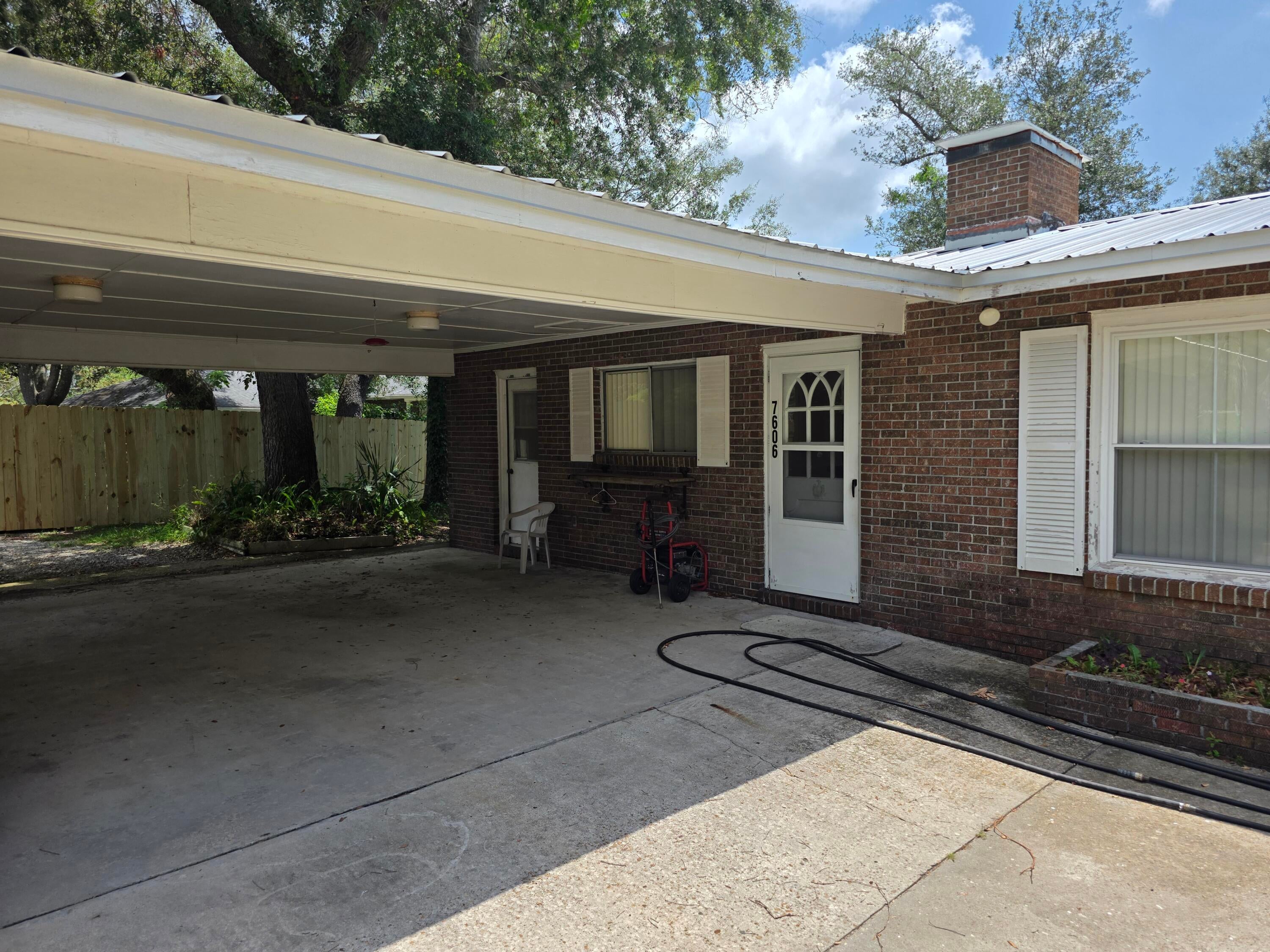 NO RECORDED SUBDIVISION - Residential