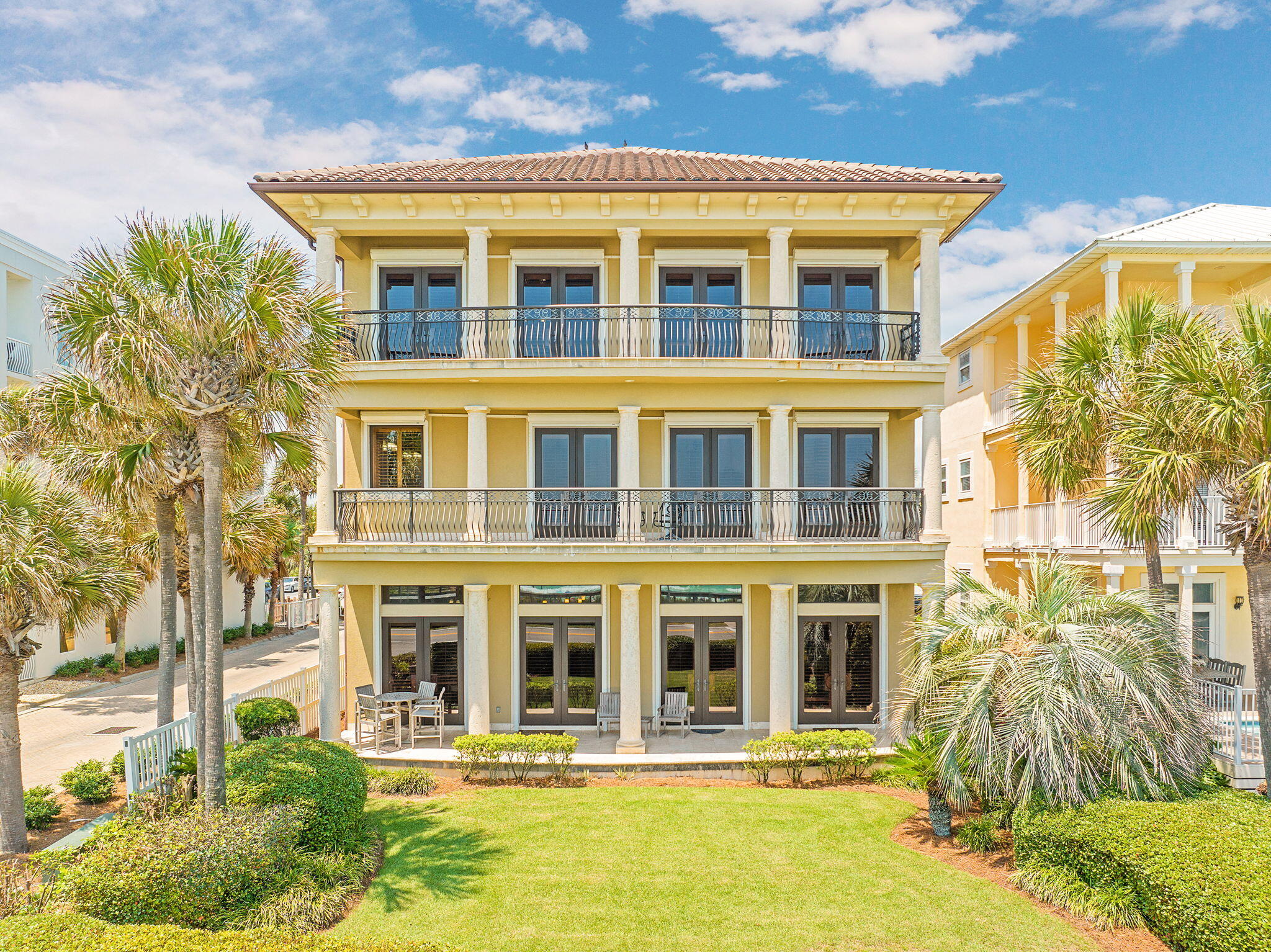 MARAVILLA SHORES - Residential