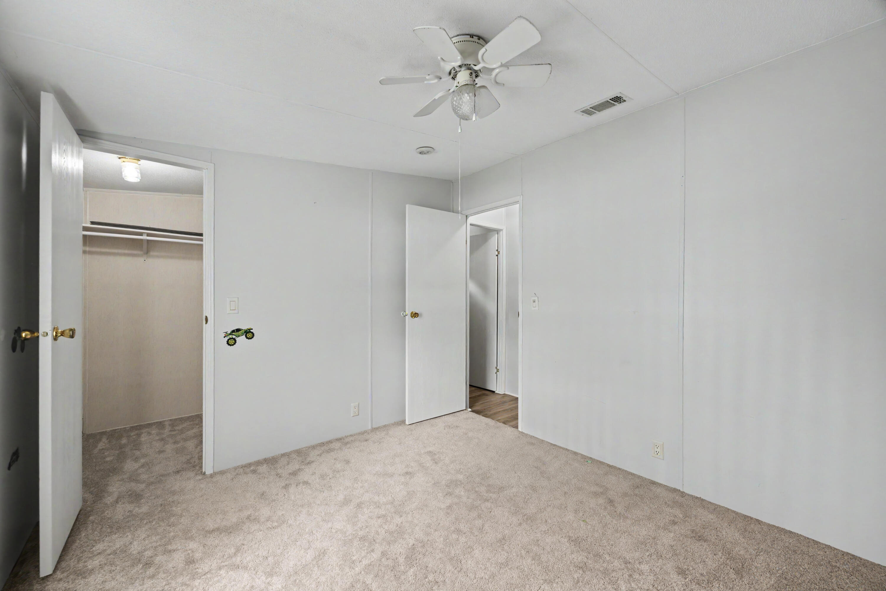 KING LAKE ESTATES - Residential