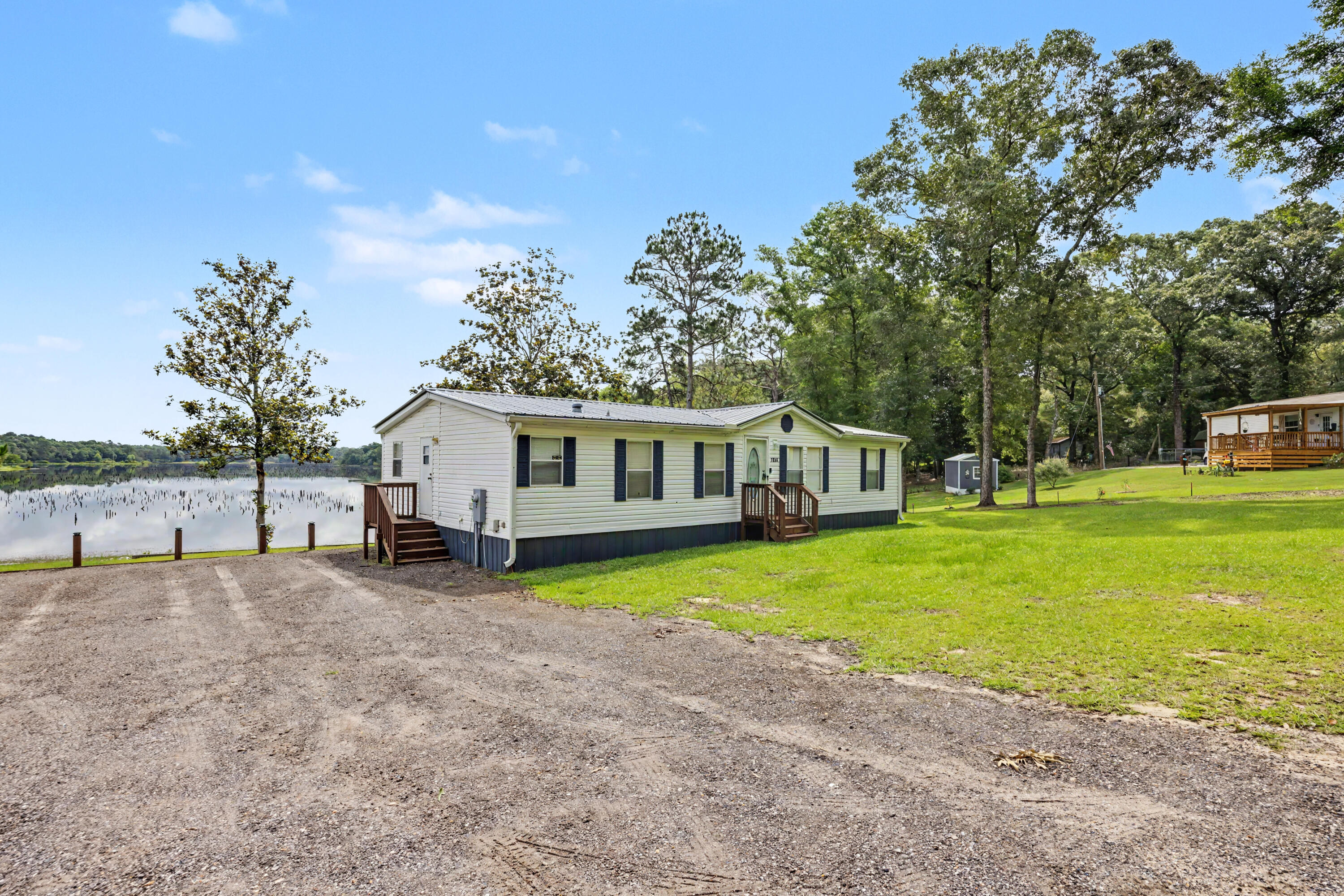 KING LAKE ESTATES - Residential