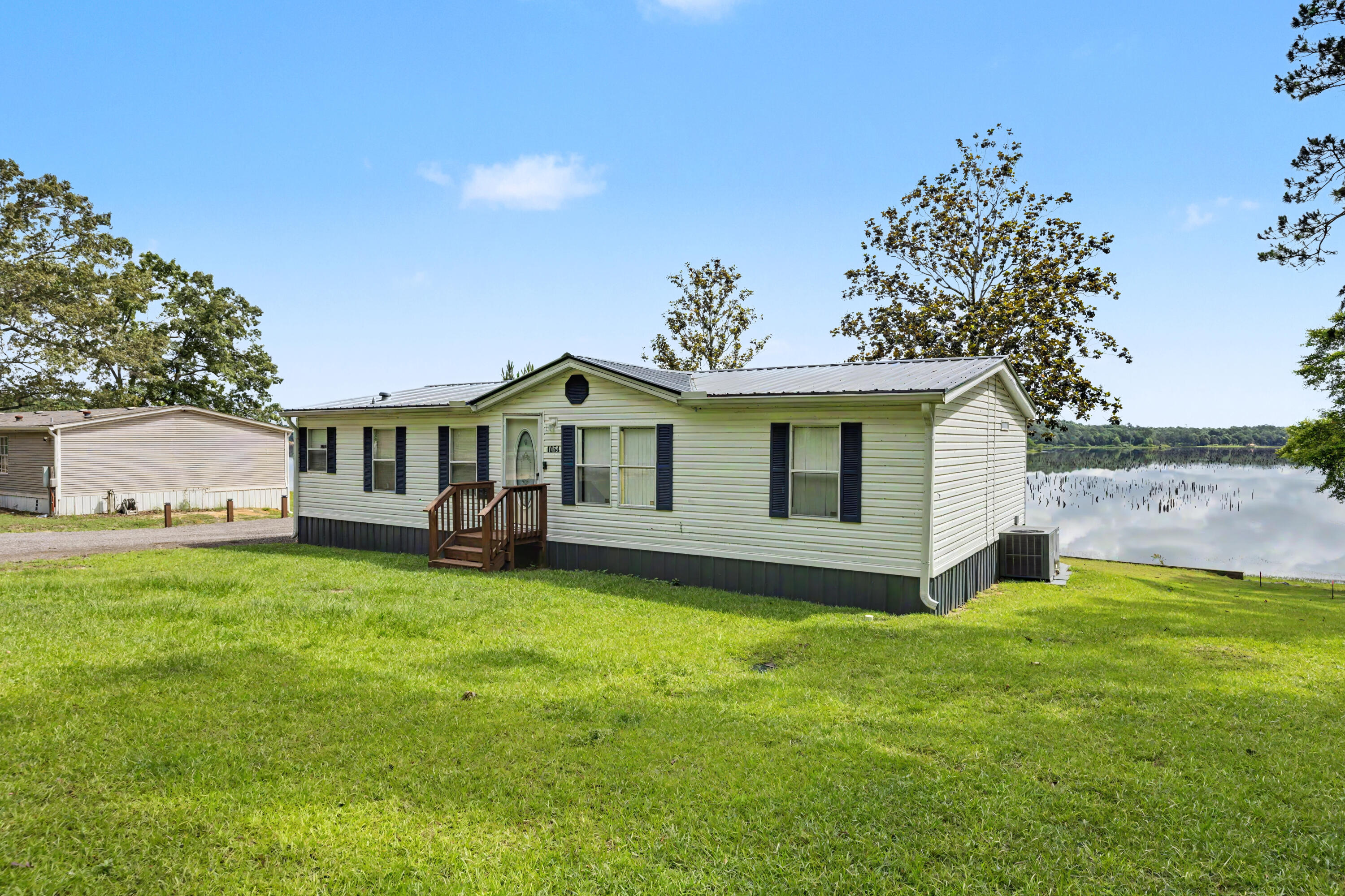 KING LAKE ESTATES - Residential