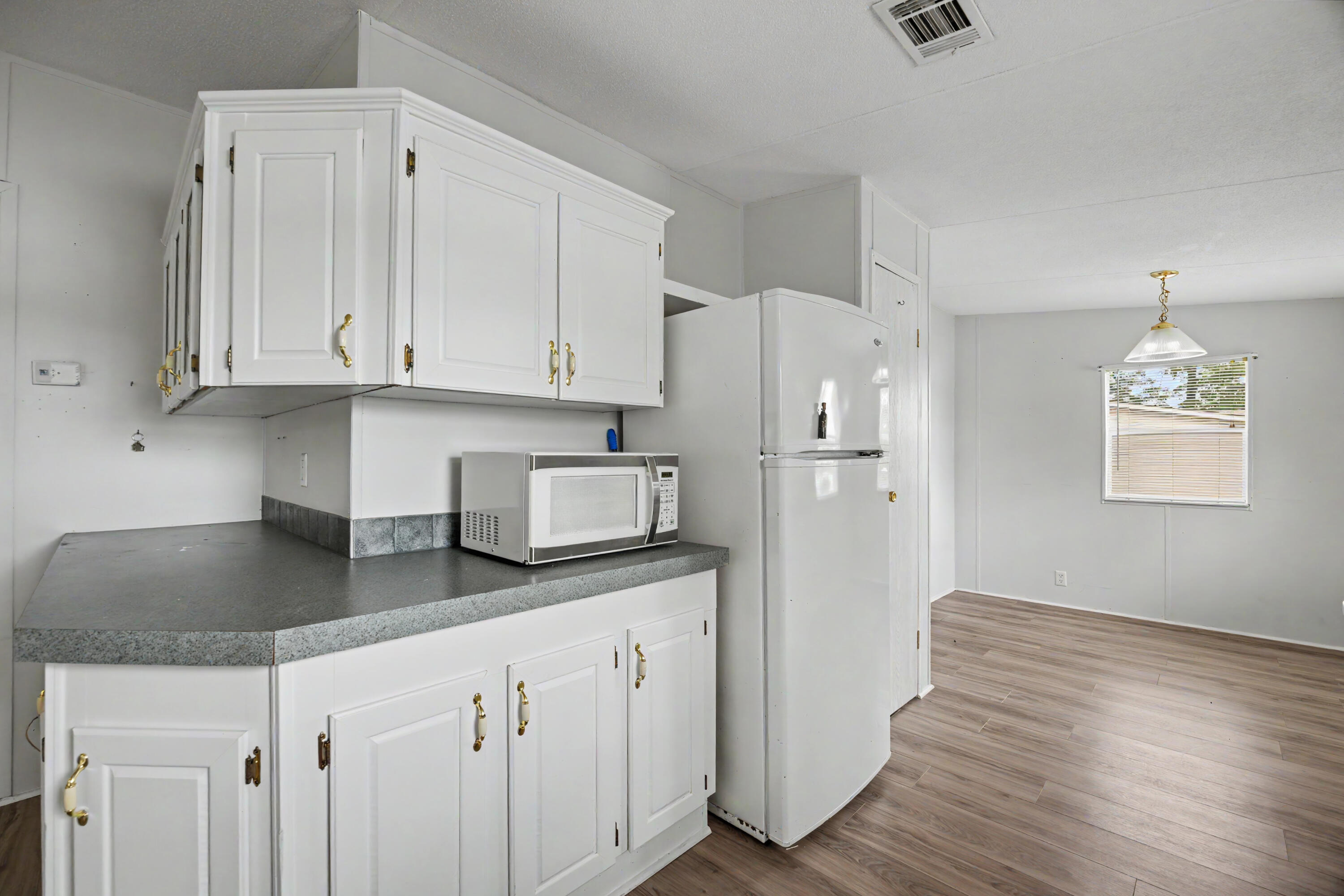 KING LAKE ESTATES - Residential