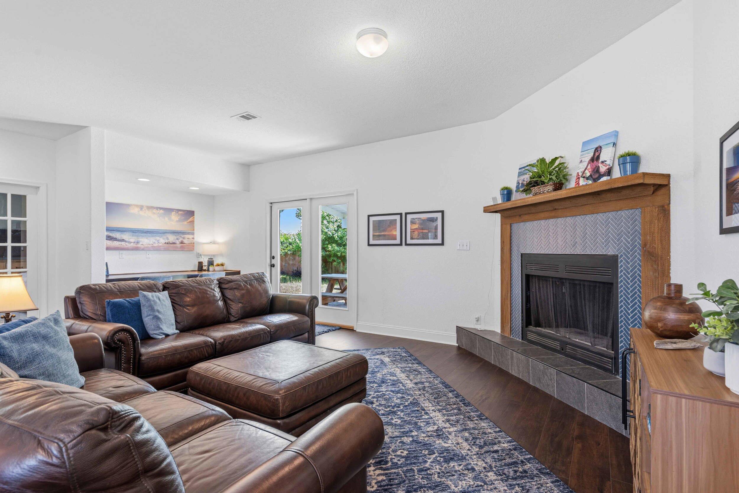 HIDDEN HARBOR ESTATES - Residential