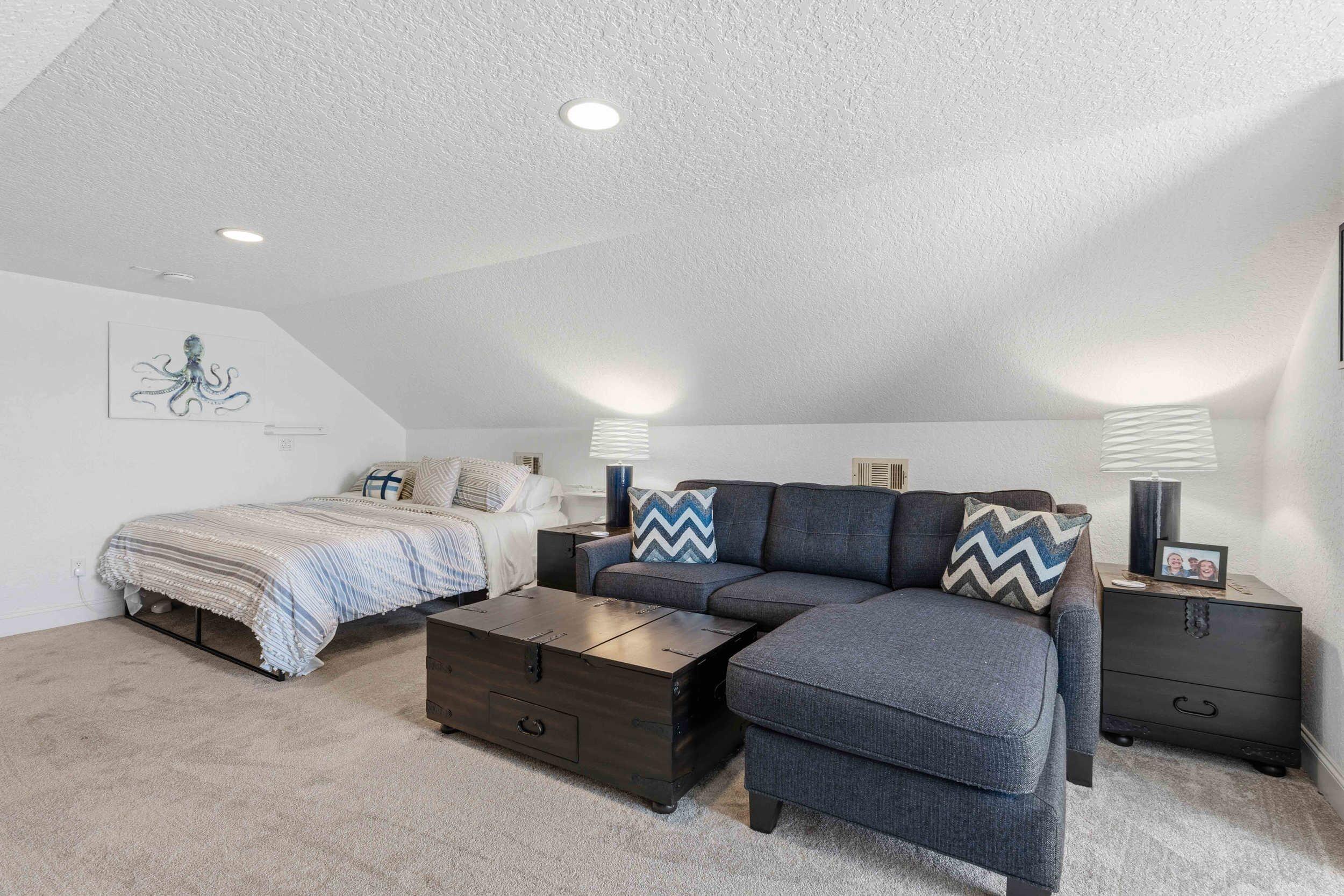 HIDDEN HARBOR ESTATES - Residential
