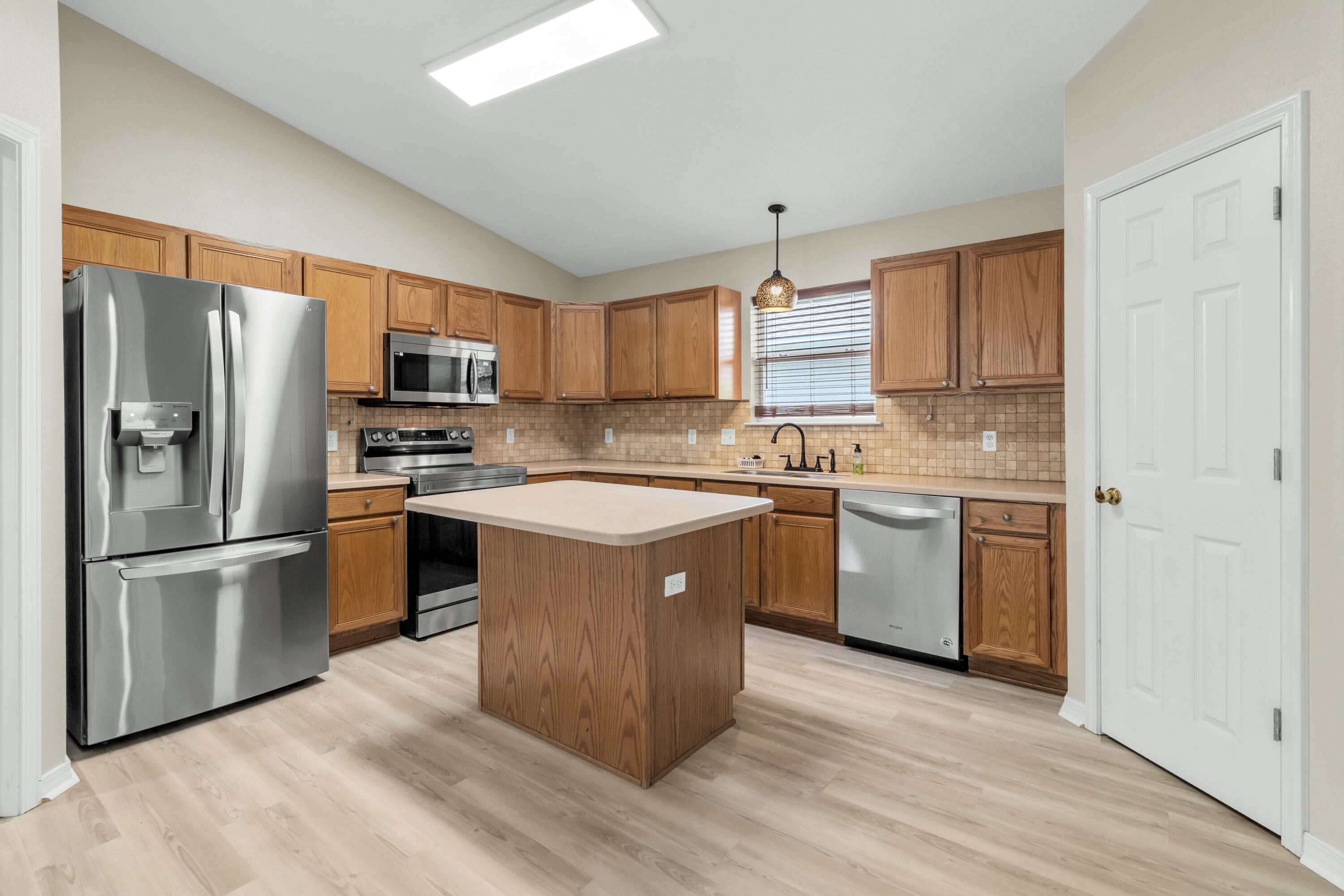 VILLAS AT CHANTILLY THE - Residential