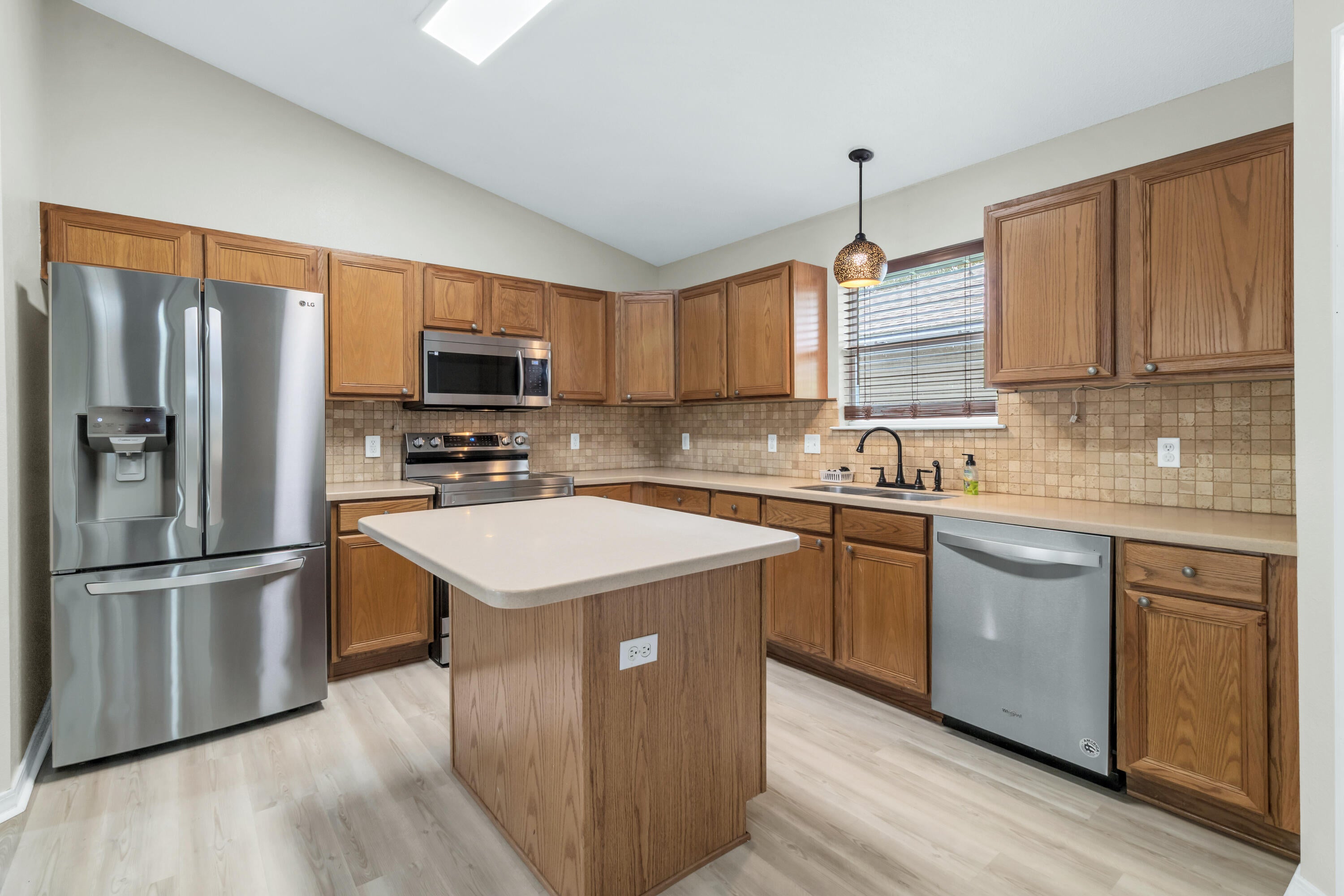 VILLAS AT CHANTILLY THE - Residential