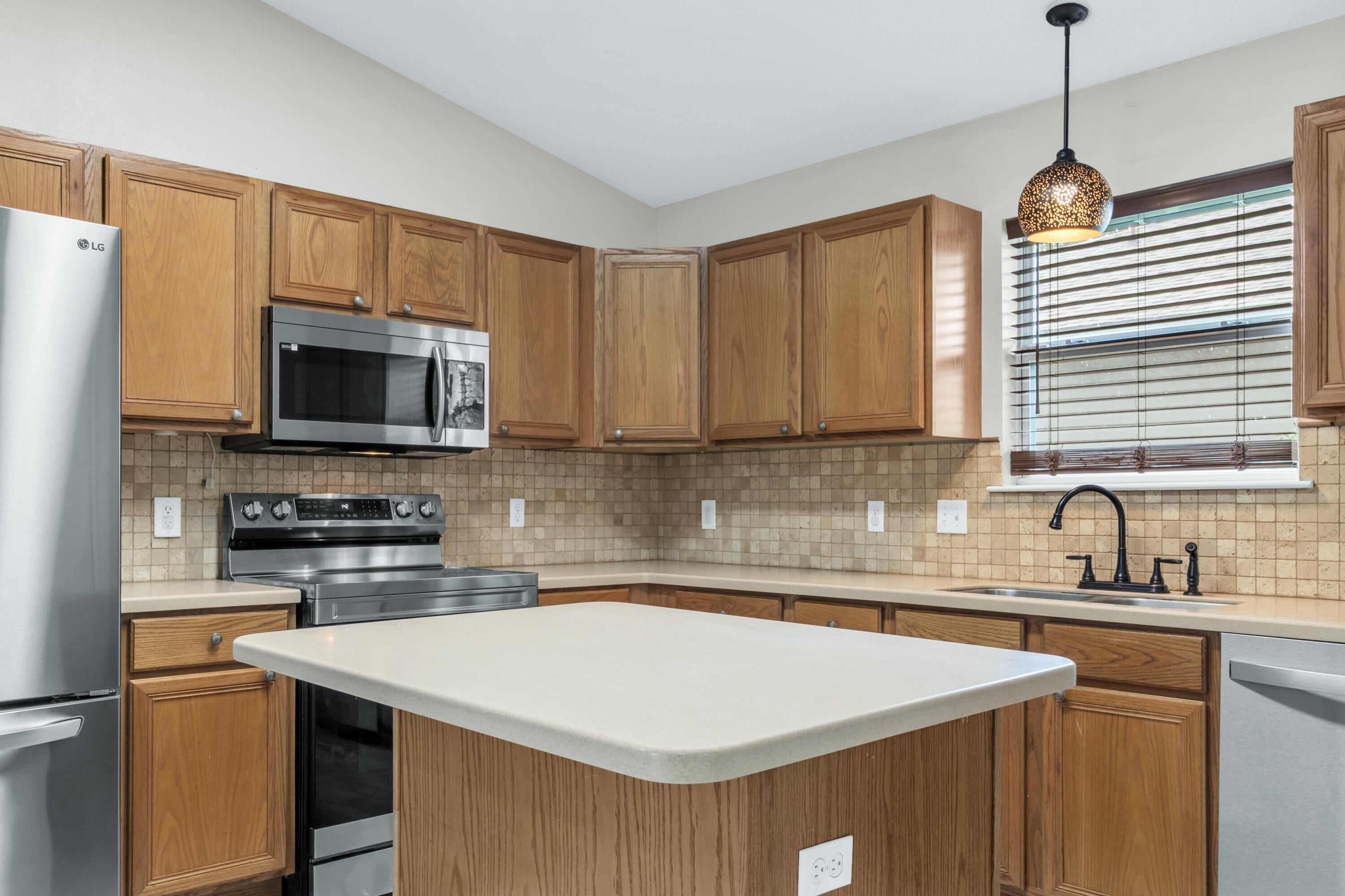 VILLAS AT CHANTILLY THE - Residential