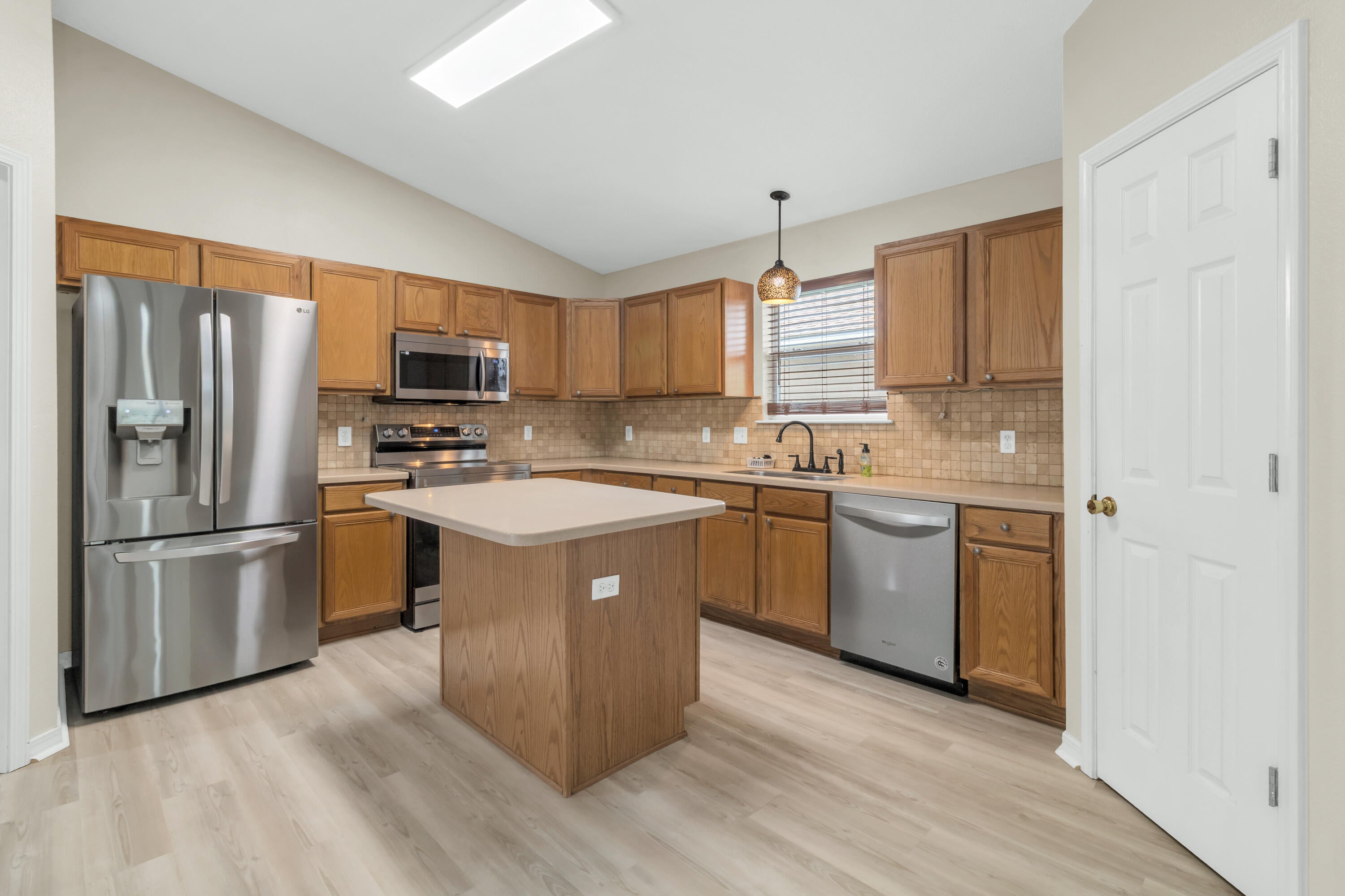 VILLAS AT CHANTILLY THE - Residential