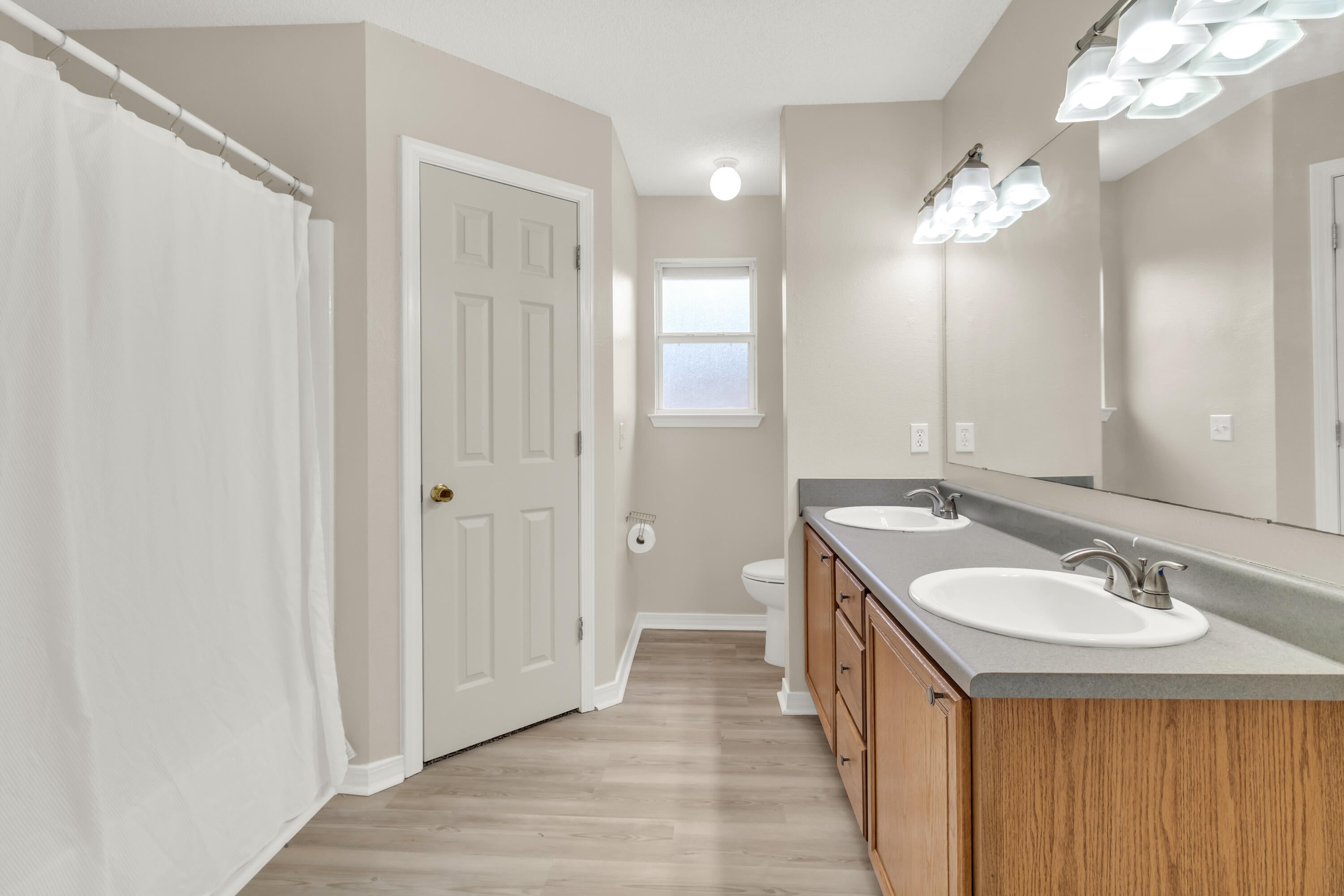 VILLAS AT CHANTILLY THE - Residential