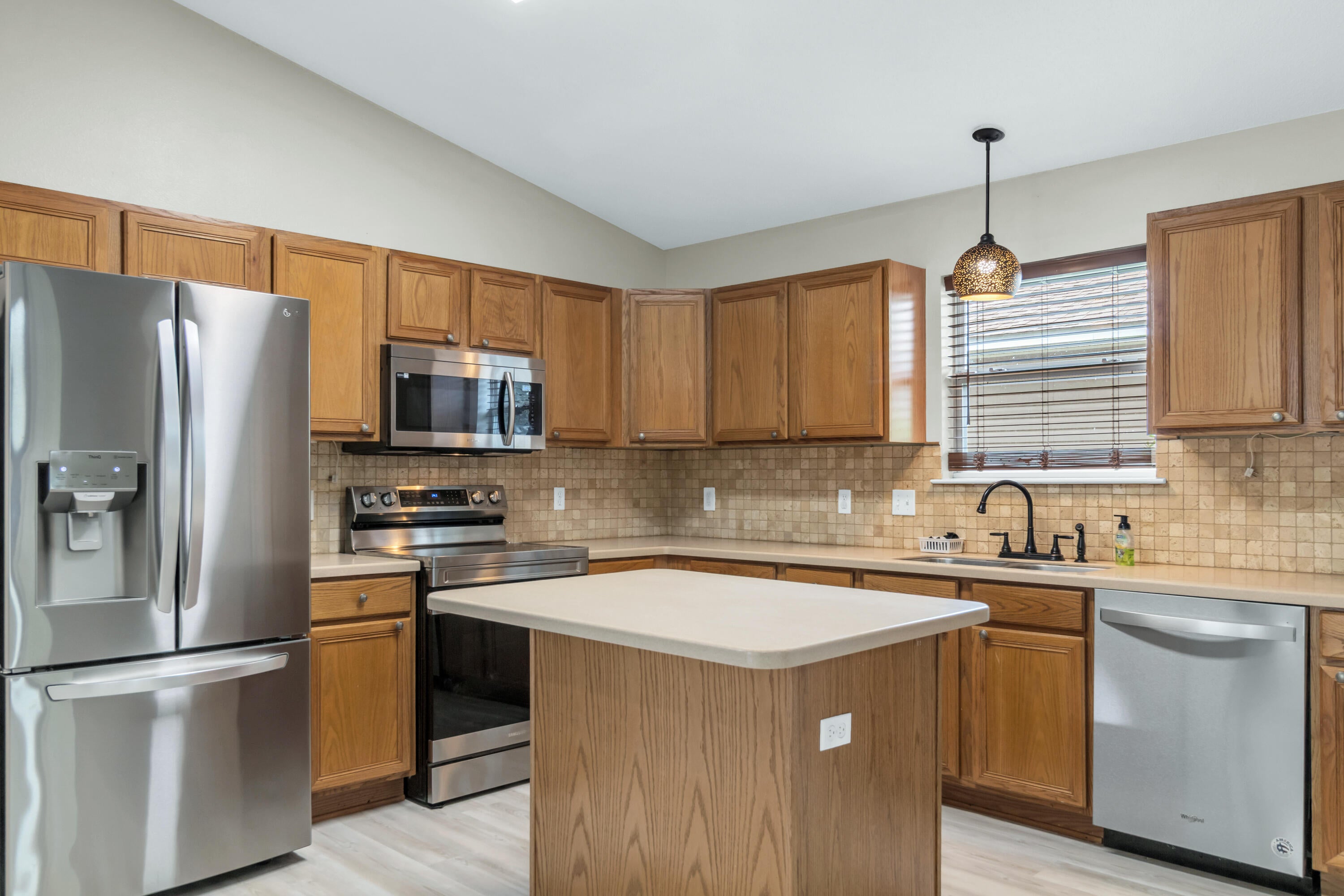 VILLAS AT CHANTILLY THE - Residential