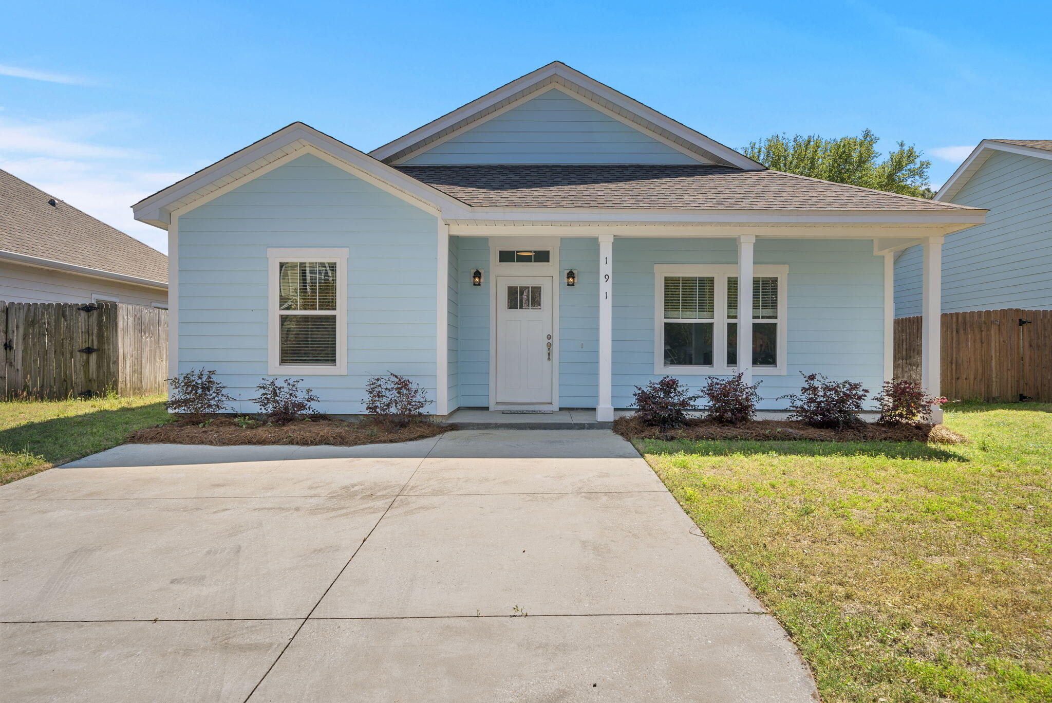 Never lived in 2021-built Florida cottage in a non-short-term rental community in Santa Rosa Beach, offering a quiet residential setting just minutes from 30A and local hotspots. Originally held off-market as the builder's office, this home presents as new with a clean, well-maintained interior and no prior occupancy.

The 3-bedroom, 2.5-bath layout spans approximately 1,417 square feet with an open-concept living area, tray ceilings, and abundant natural light. The kitchen features white shaker cabinetry, solid surface countertops, stainless steel appliances, and a large island overlooking the main living space. Luxury vinyl plank flooring runs throughout, creating a cohesive, low-maintenance interior.

The primary suite includes a double vanity and a walk-in shower. The split-bedroom layout provides separation from the additional bedrooms. Located in a neighborhood with HOA-maintained standards and no short-term rentals, this property offers a more stable, residential environment compared to nearby rental-heavy areas.

Conveniently located just off Mussett Bayou with easy access to Hwy 98, 30A, dining, shopping, and the emerald coast beaches.

All information is deemed reliable but not guaranteed. Buyer to verify all details, including but not limited to measurements, features, zoning, and permitted uses.