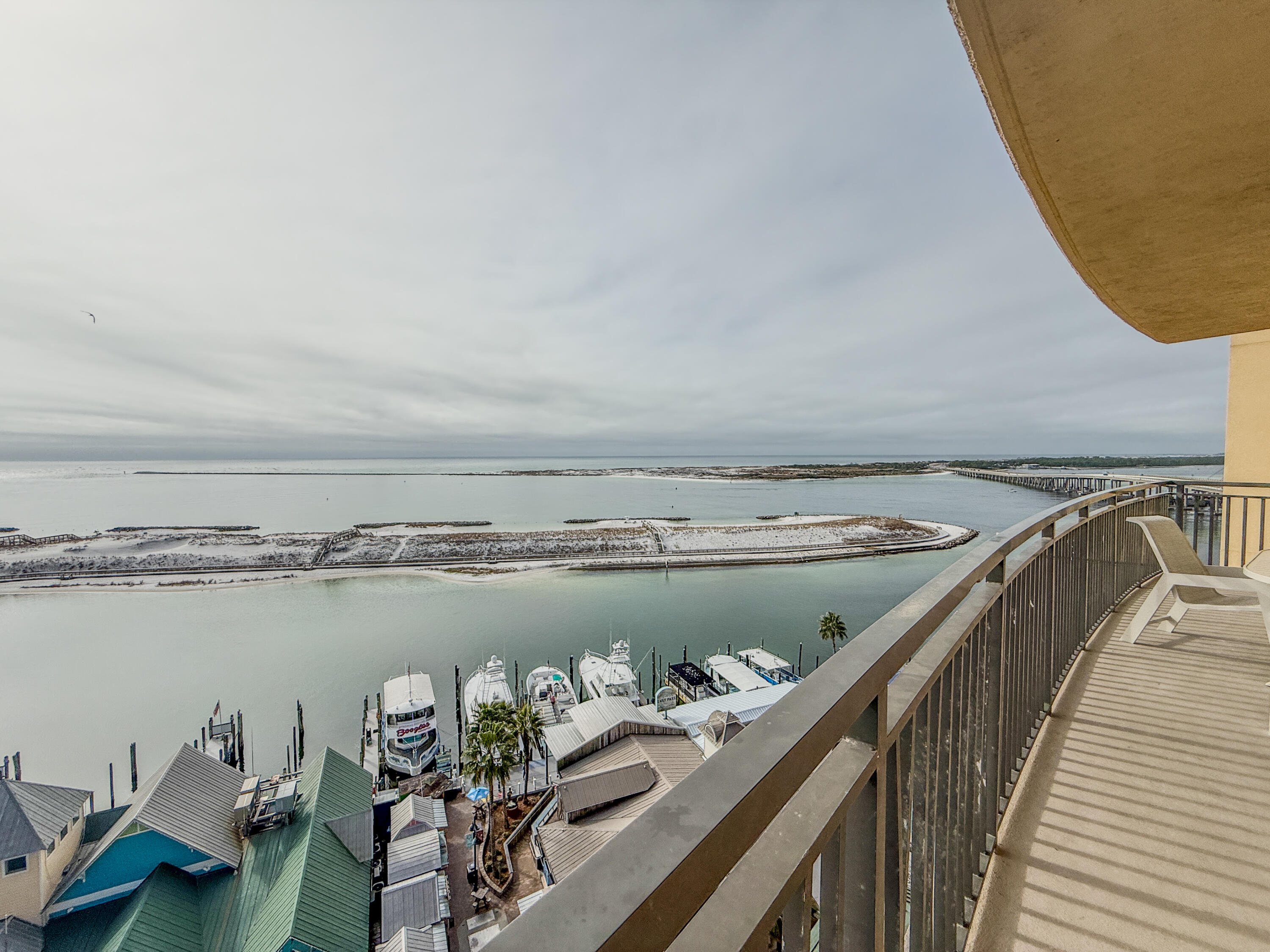 EMERALD GRANDE - Residential