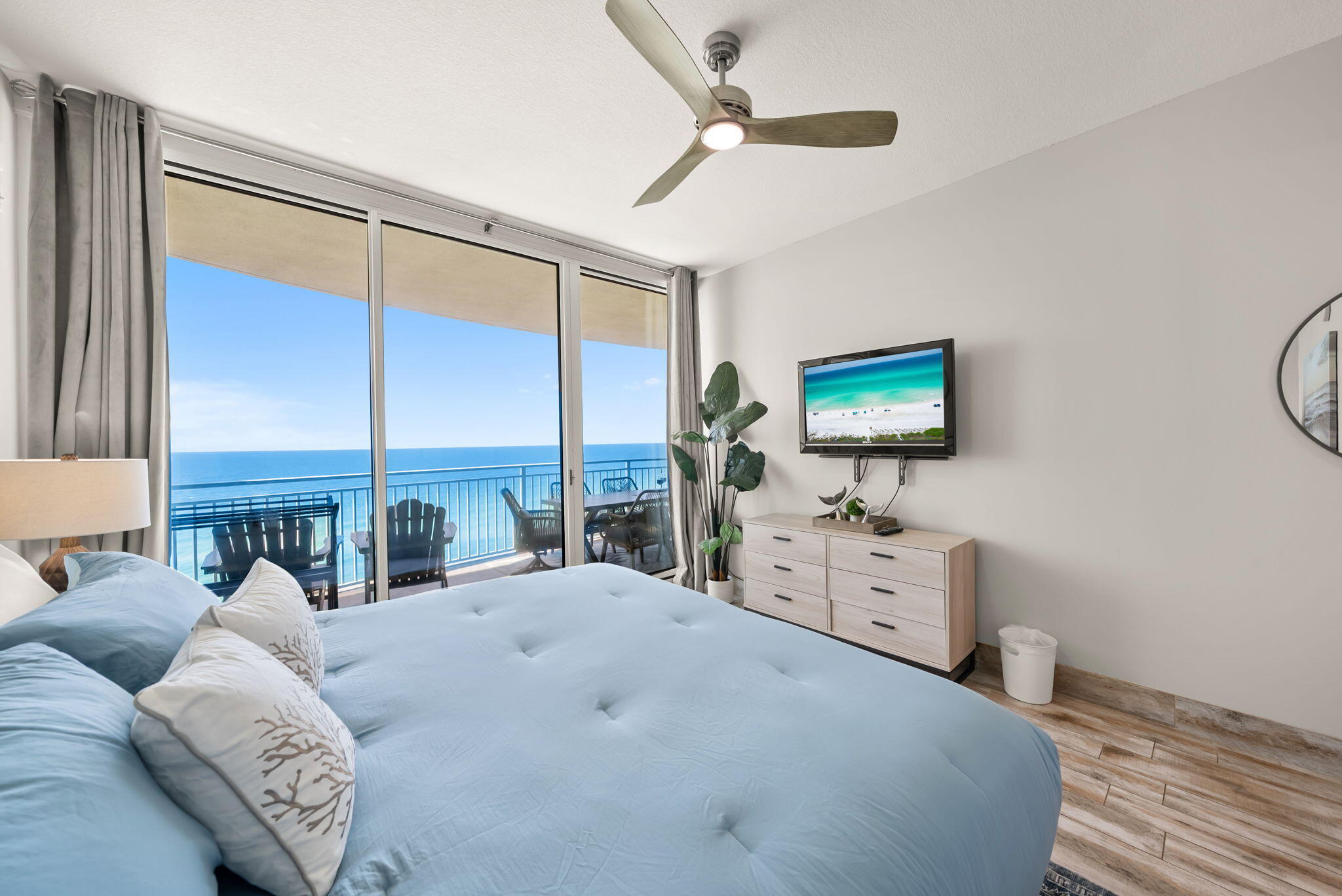 AQUA CONDO - Residential