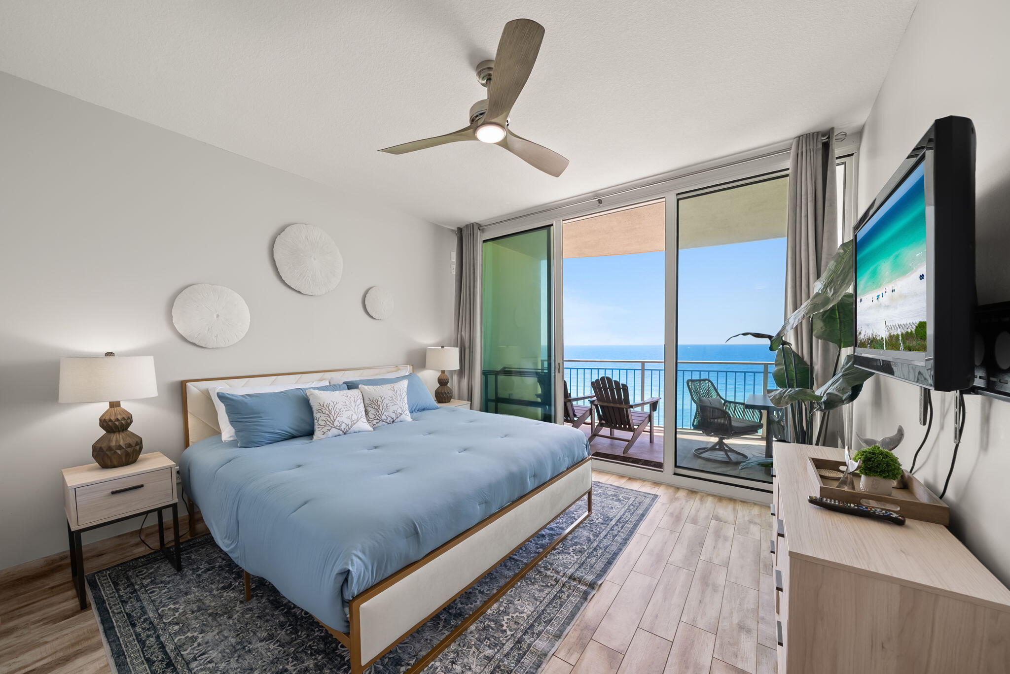 AQUA CONDO - Residential