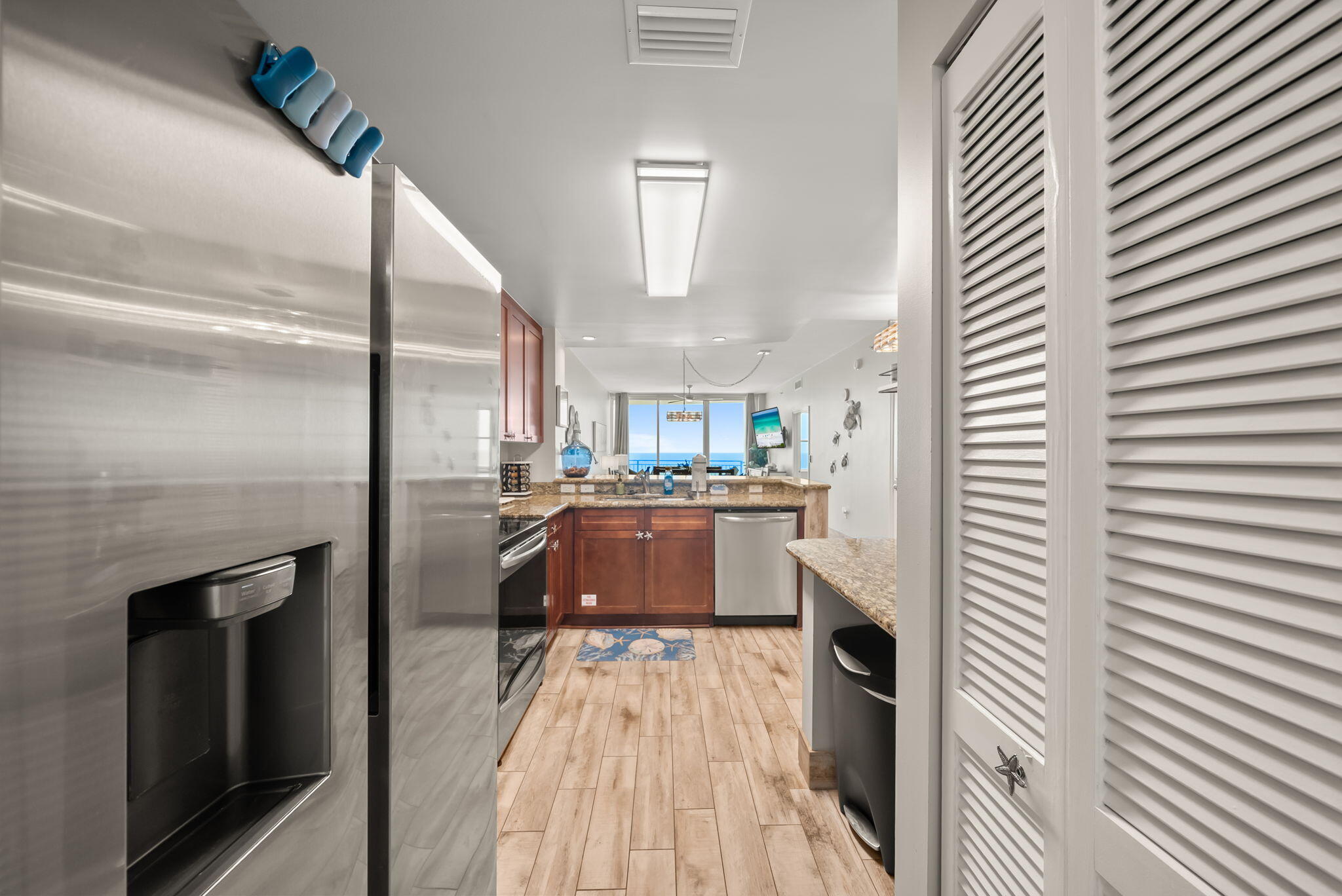AQUA CONDO - Residential
