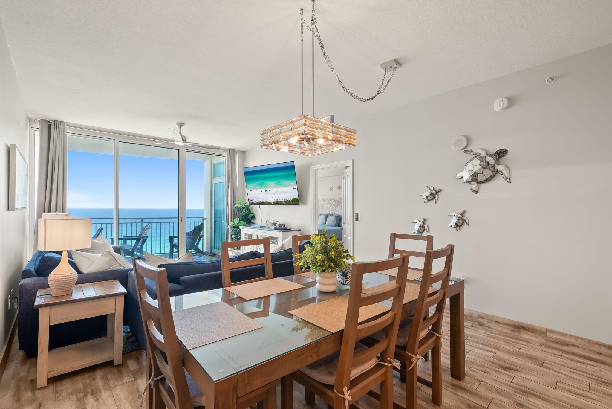 AQUA CONDO - Residential
