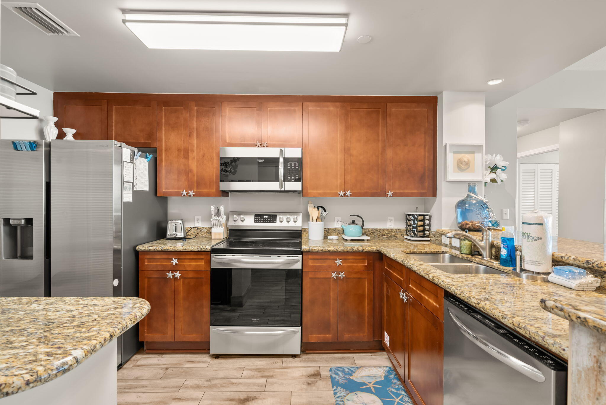 AQUA CONDO - Residential