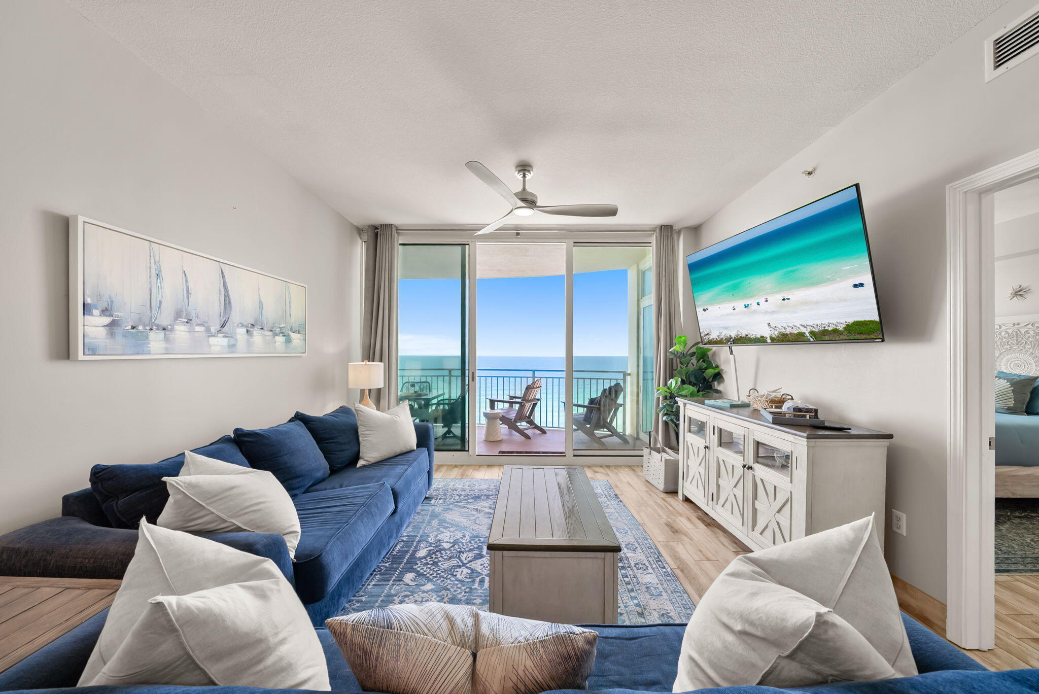AQUA CONDO - Residential