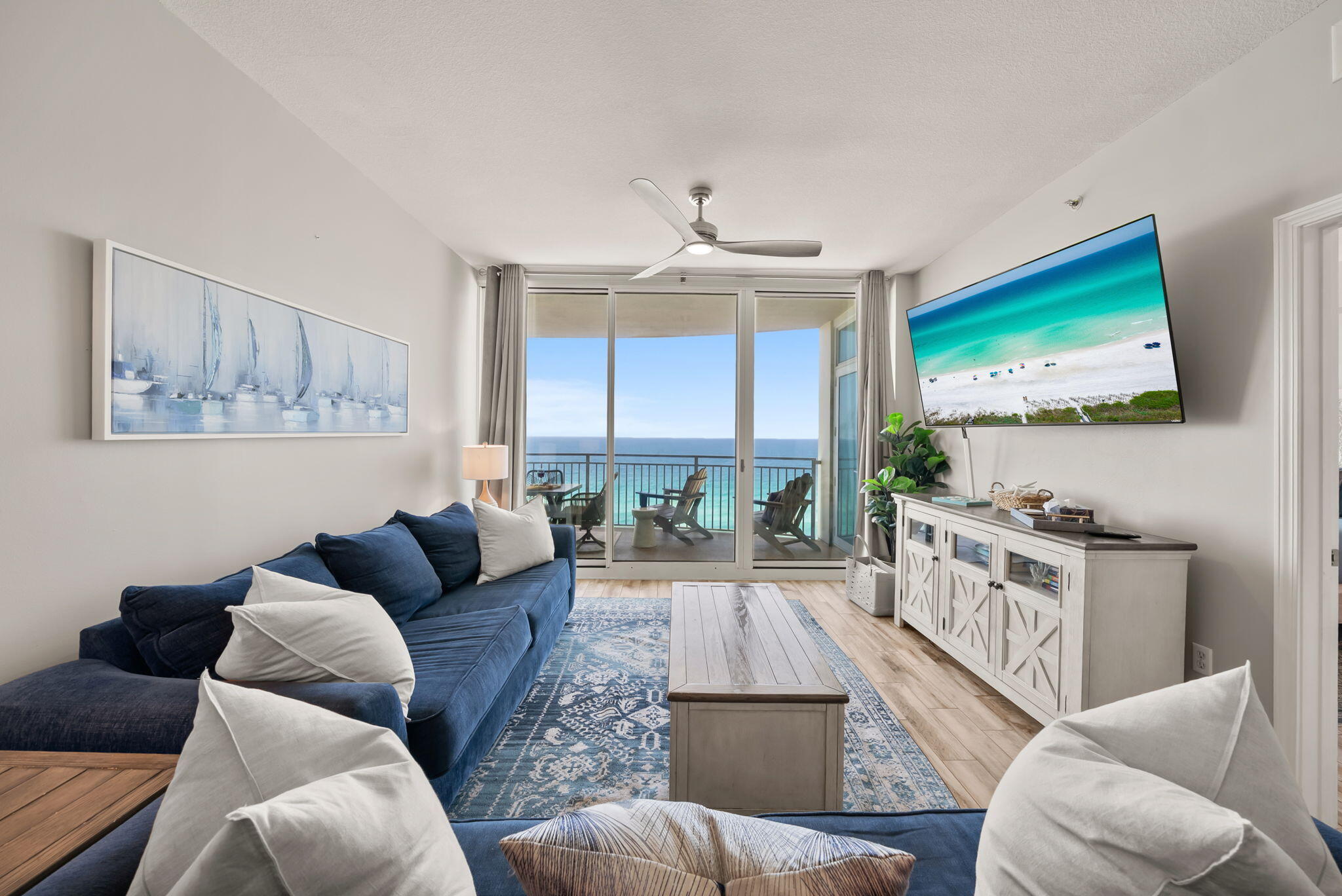 AQUA CONDO - Residential