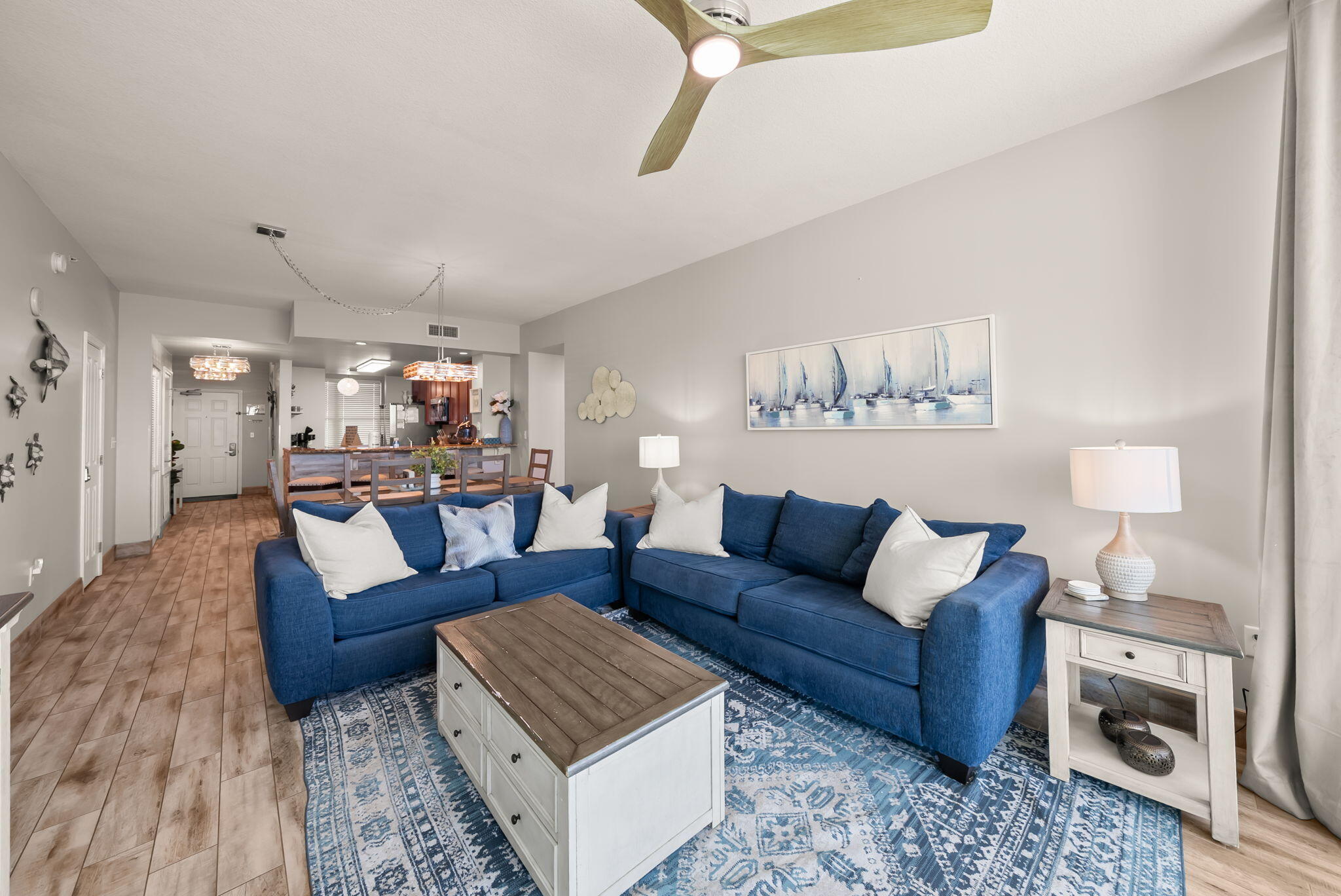 AQUA CONDO - Residential