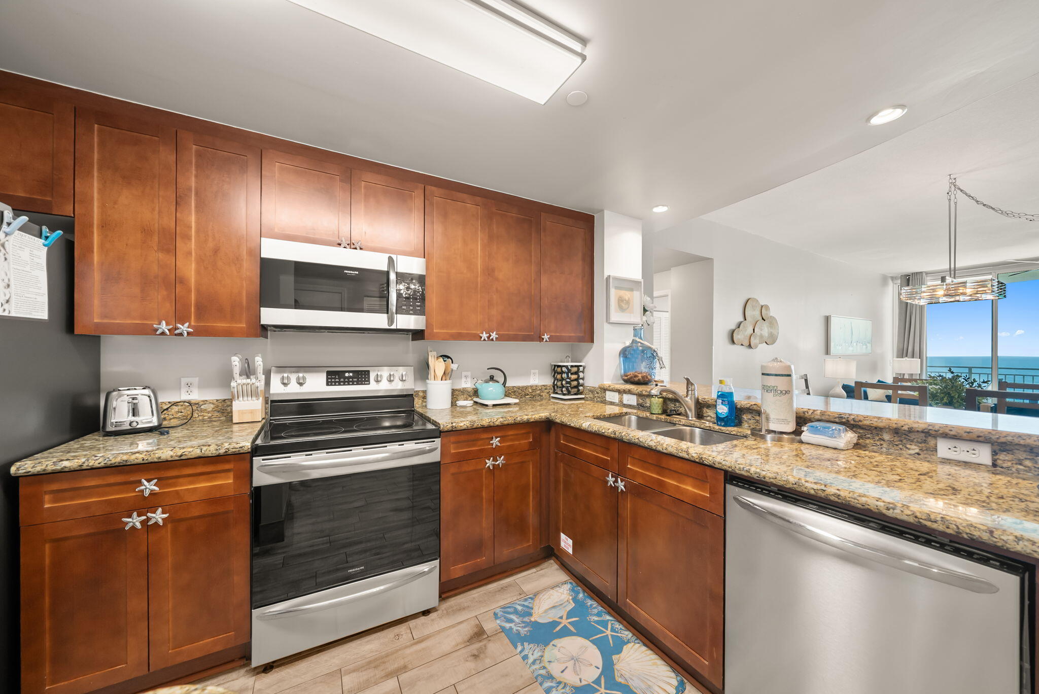 AQUA CONDO - Residential