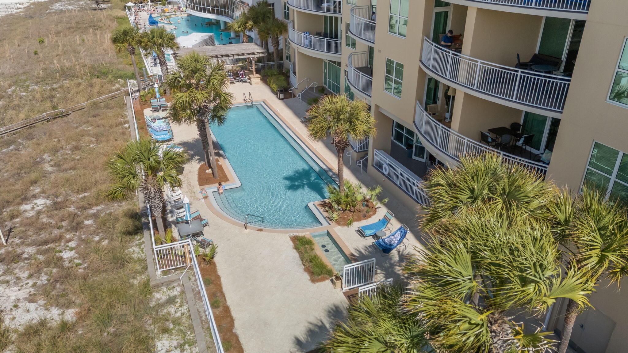 AQUA CONDO - Residential