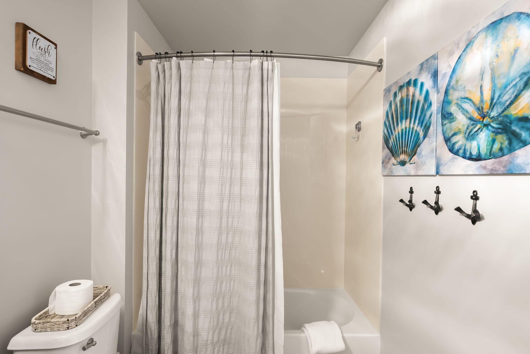 AQUA CONDO - Residential