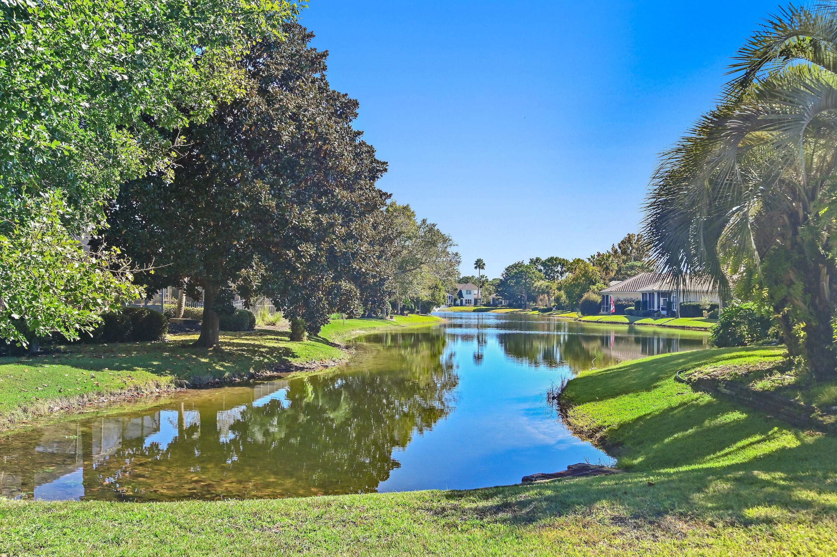 Emerald Lakes - Residential