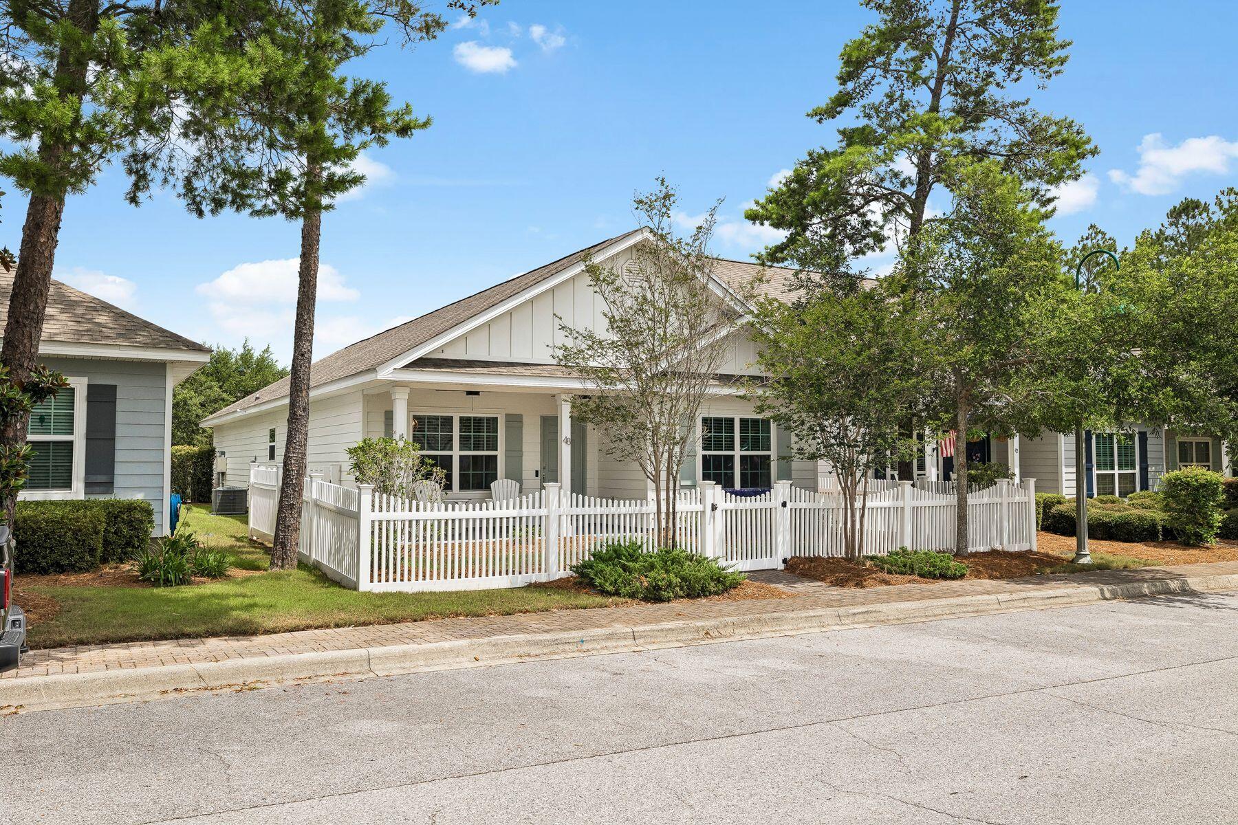 HAMMOCK BAY - Residential