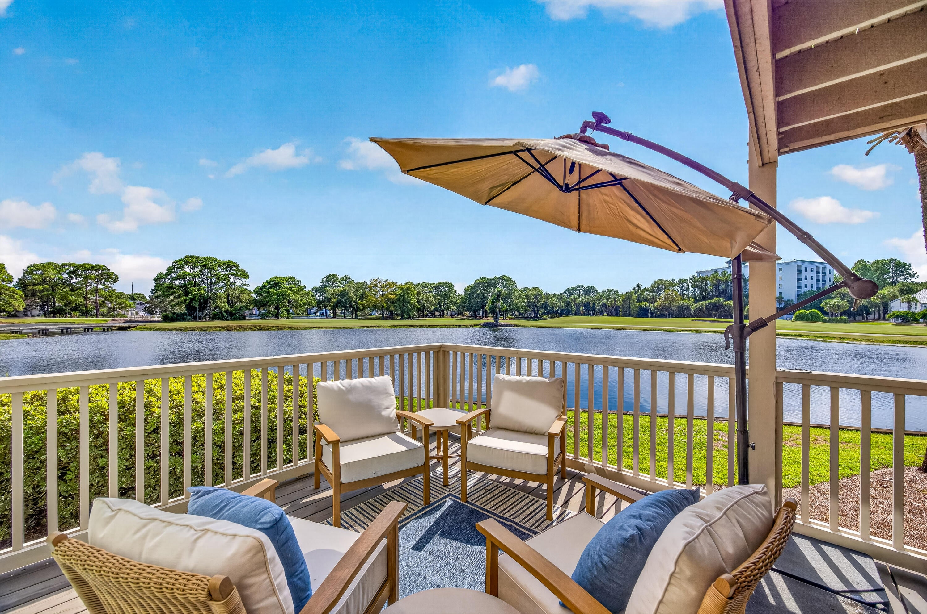 HARBOUR POINT CONDO - Residential