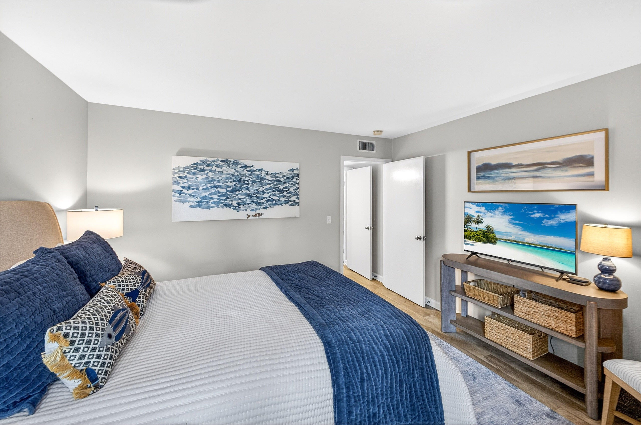 HARBOUR POINT CONDO - Residential