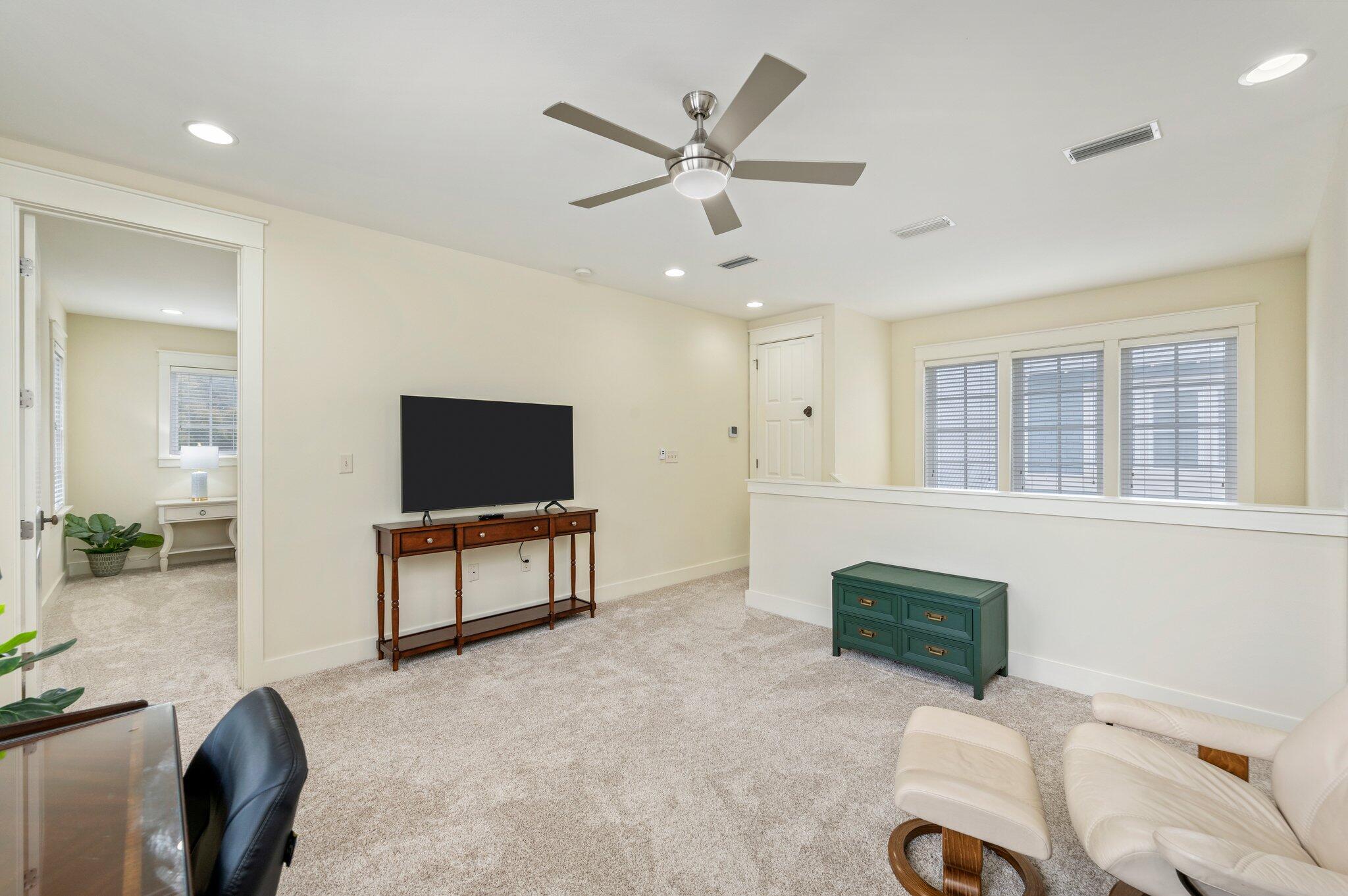 CARSON OAKS - Residential