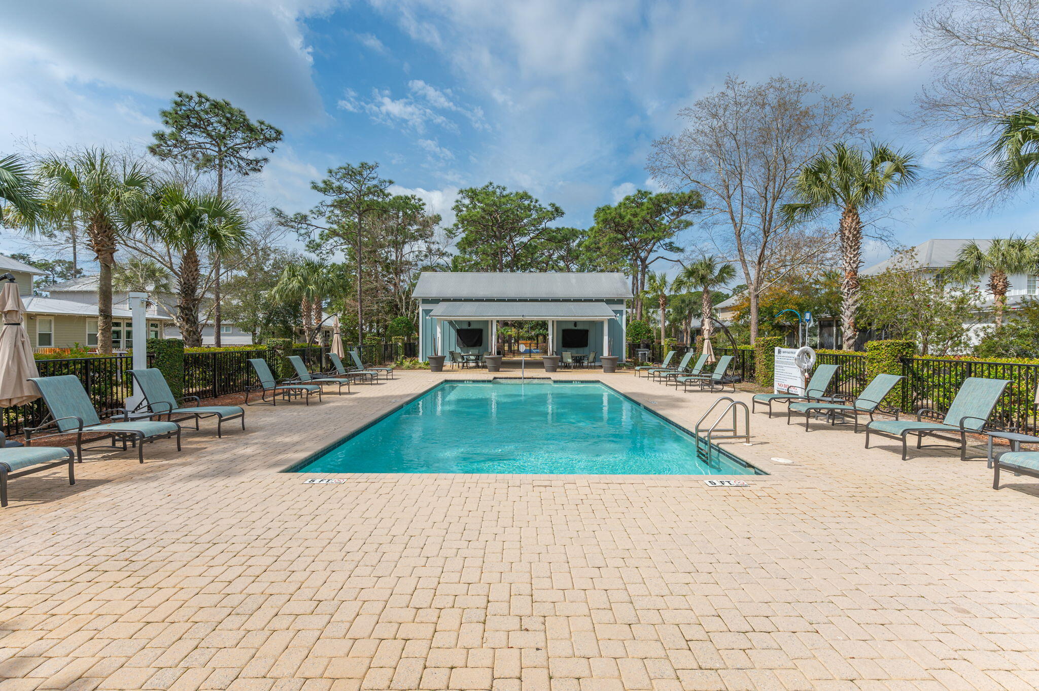 CARSON OAKS - Residential