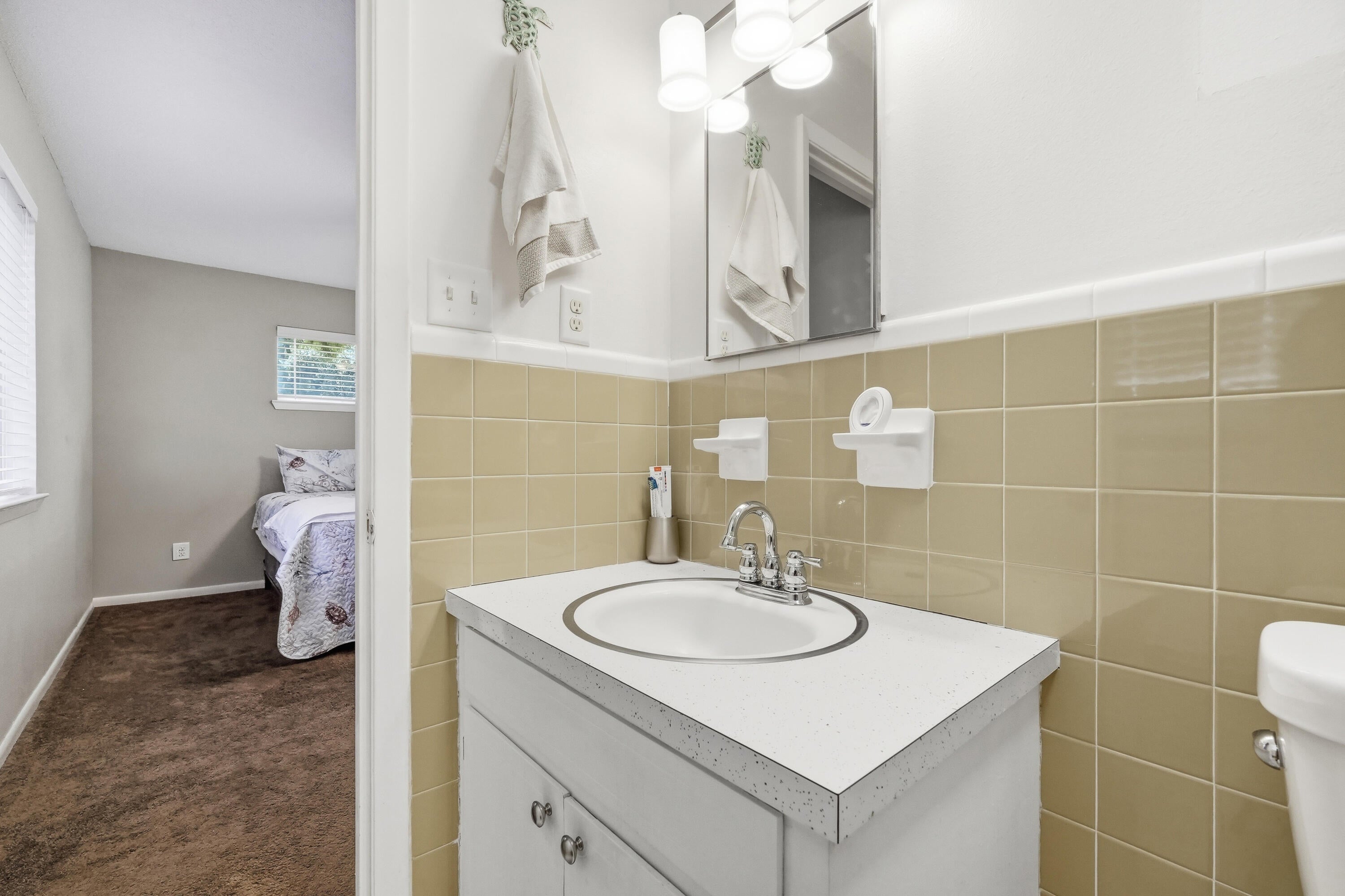 COUNTRY CLUB ESTATES 1ST ADDN - Residential