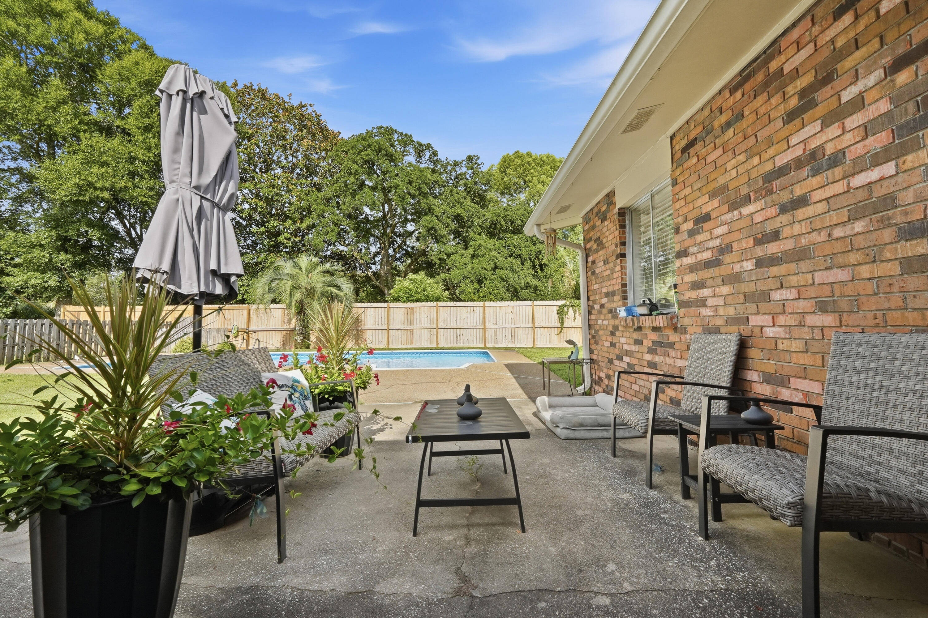 COUNTRY CLUB ESTATES 1ST ADDN - Residential