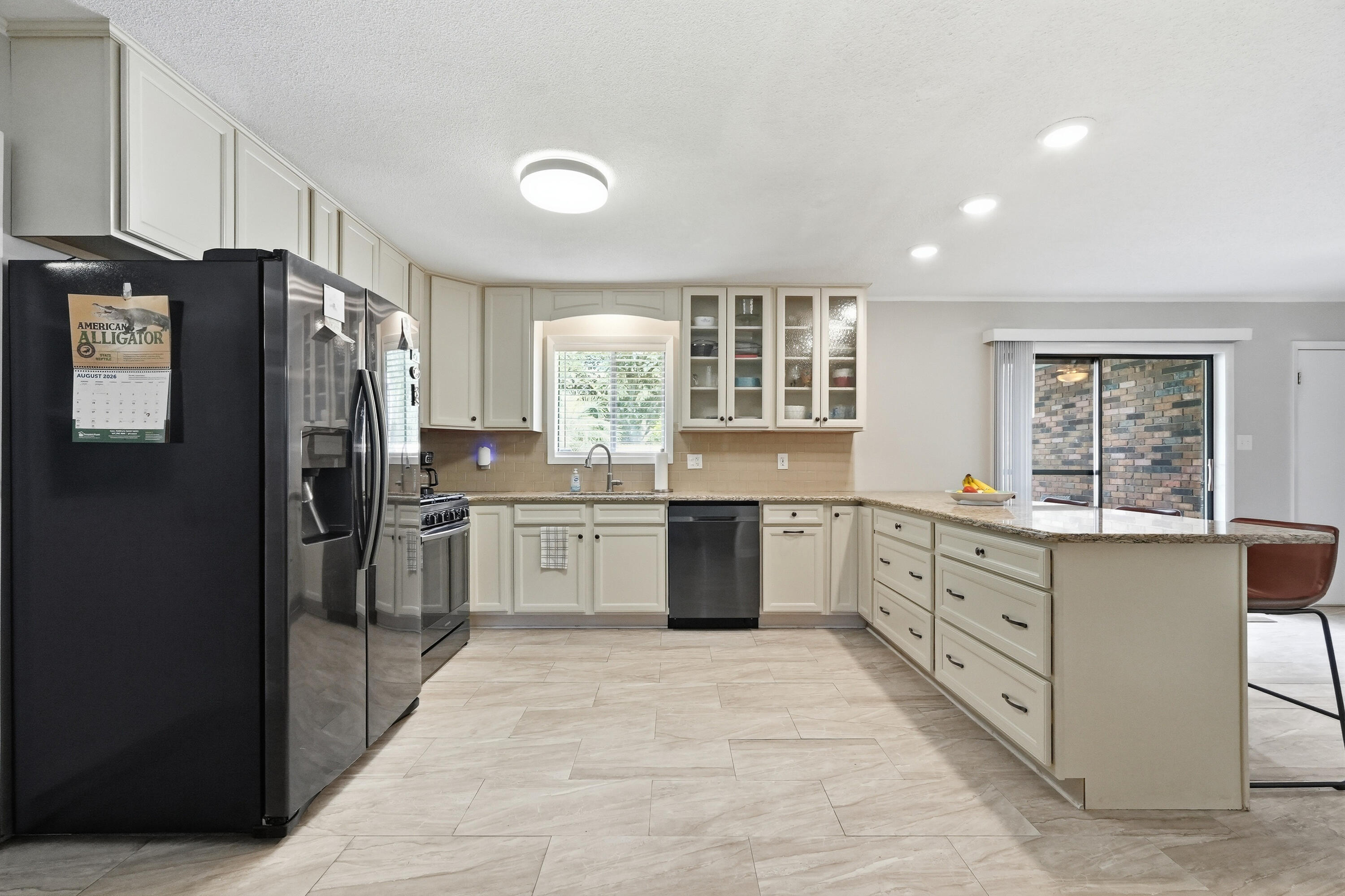 COUNTRY CLUB ESTATES 1ST ADDN - Residential
