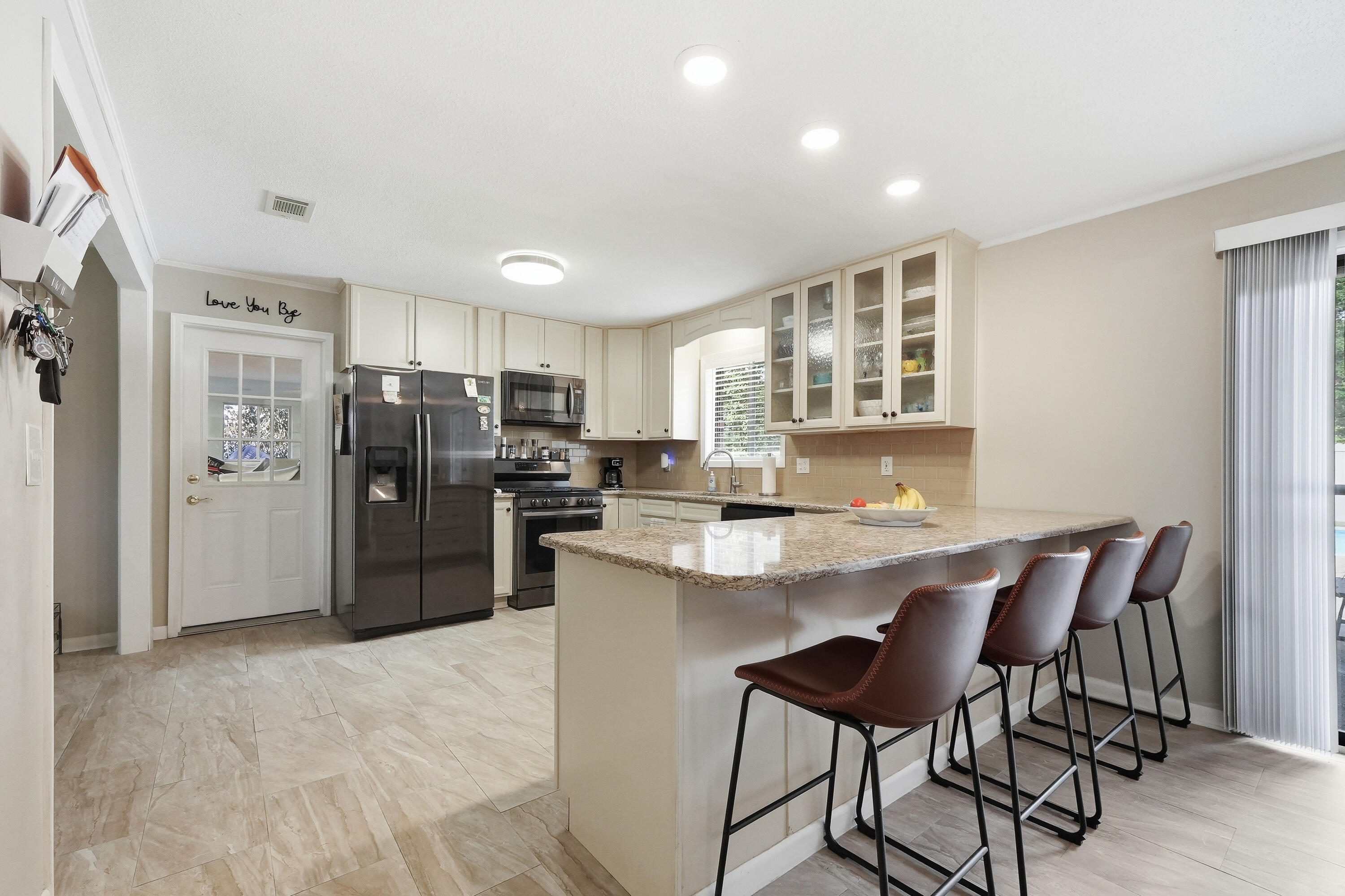 COUNTRY CLUB ESTATES 1ST ADDN - Residential