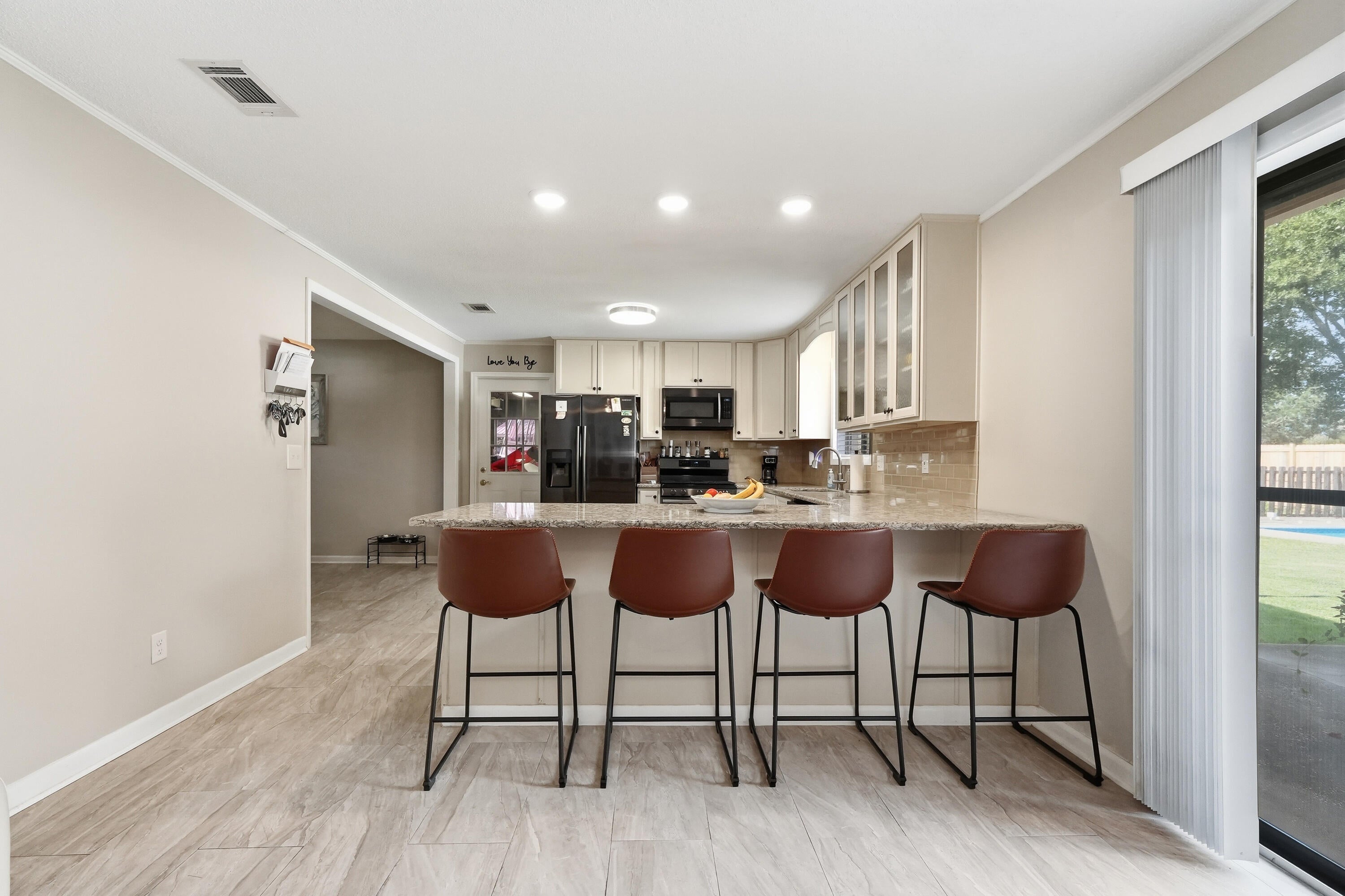 COUNTRY CLUB ESTATES 1ST ADDN - Residential