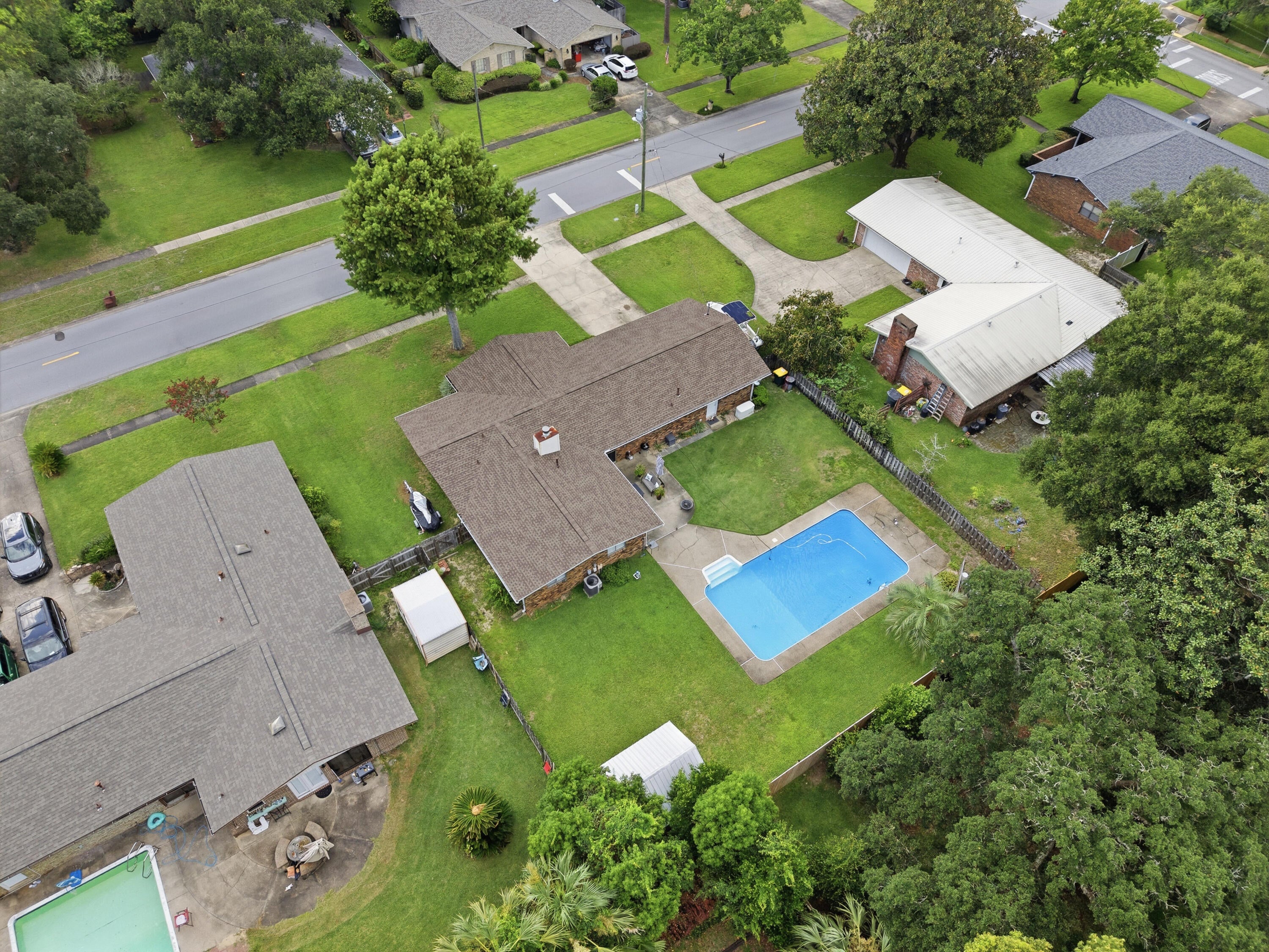 COUNTRY CLUB ESTATES 1ST ADDN - Residential