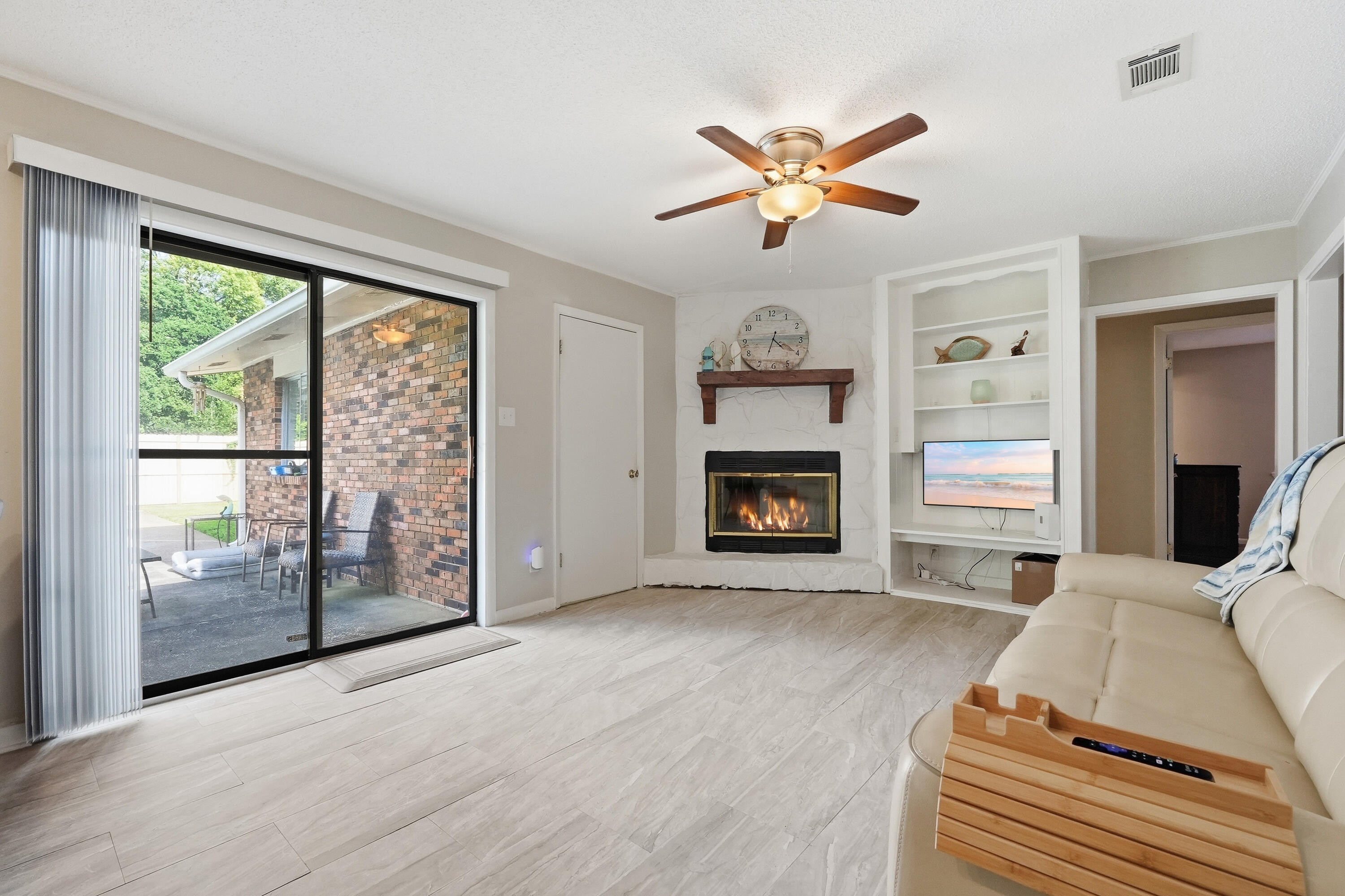 COUNTRY CLUB ESTATES 1ST ADDN - Residential