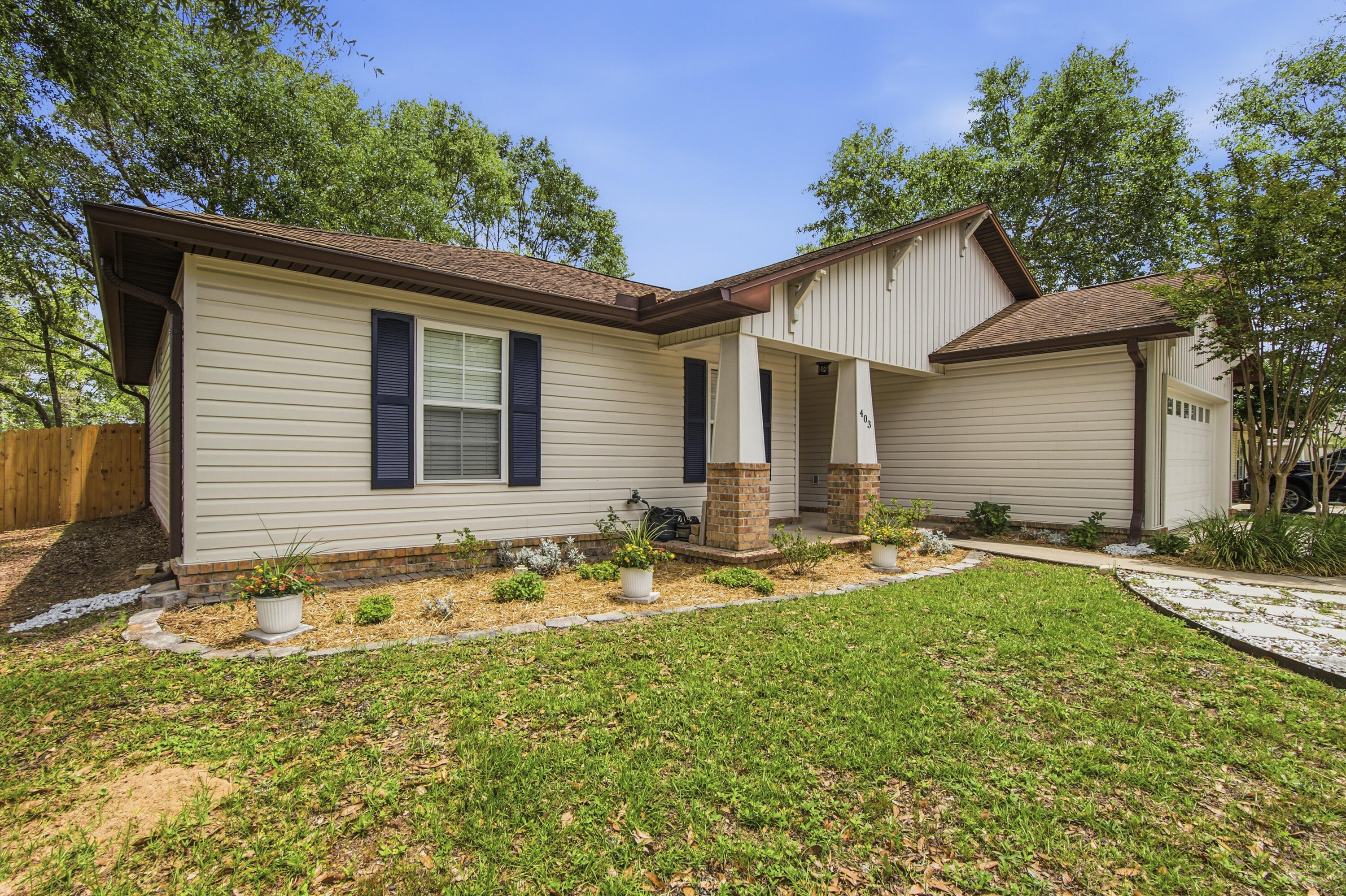HUNTERS' RIDGE - Residential Lease