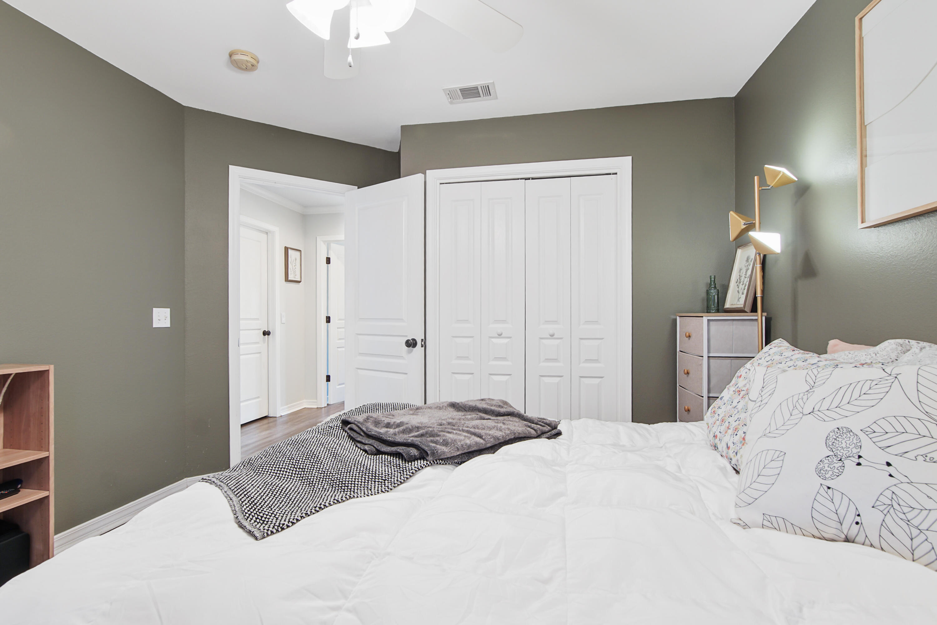 HUNTERS' RIDGE - Residential Lease