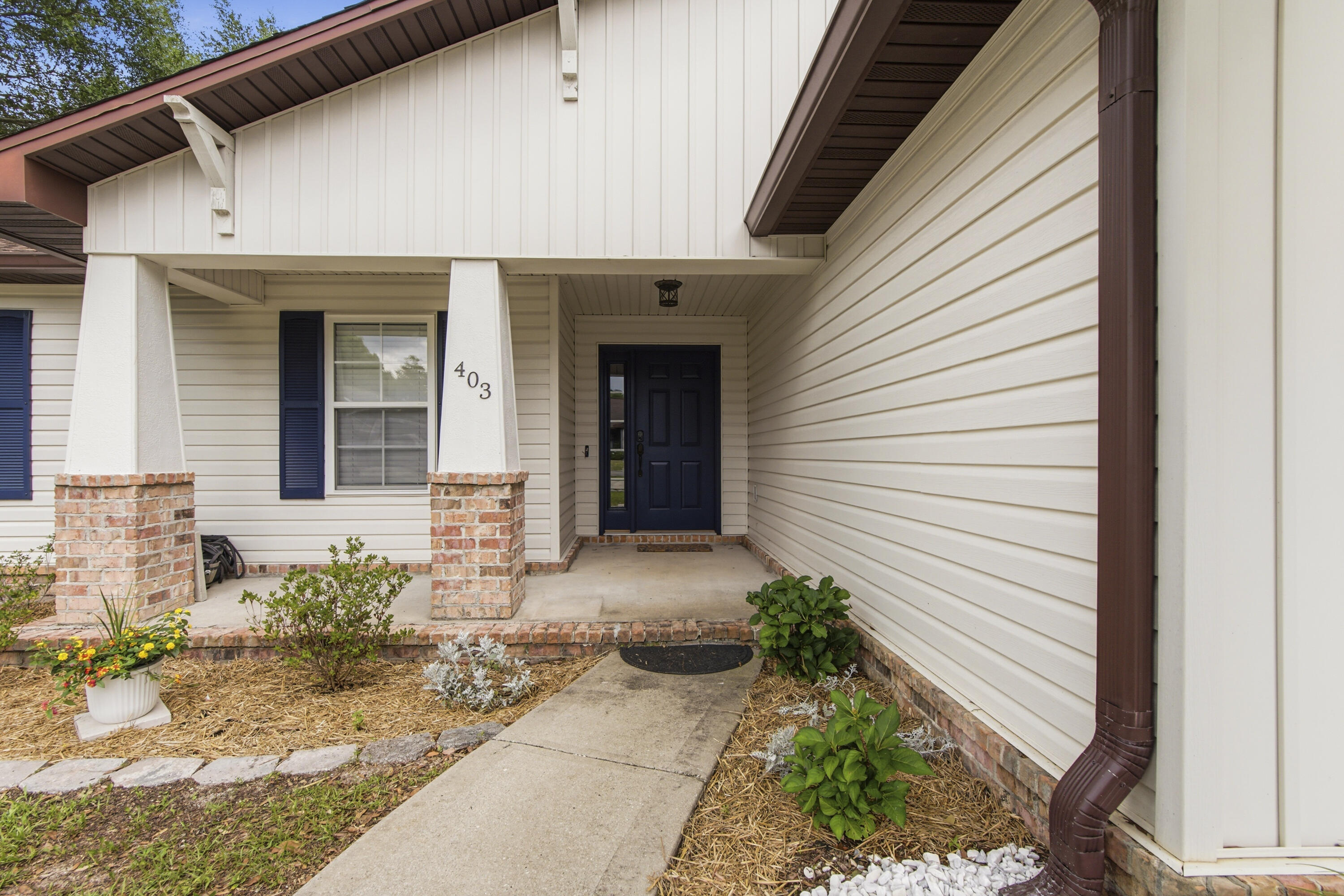 HUNTERS' RIDGE - Residential Lease