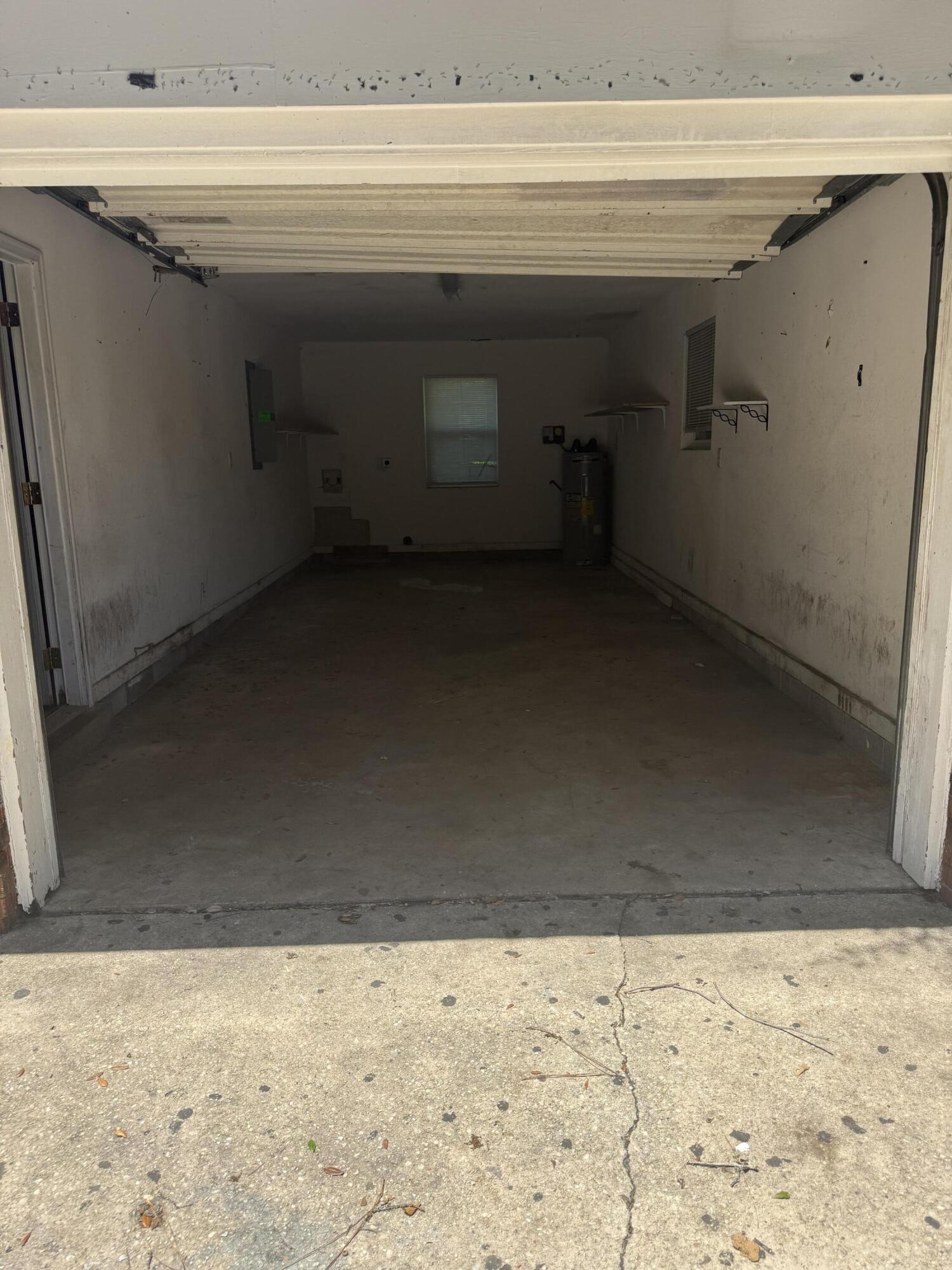 COLONY EST 3RD ADD LOT 11 BLK G - Residential Lease