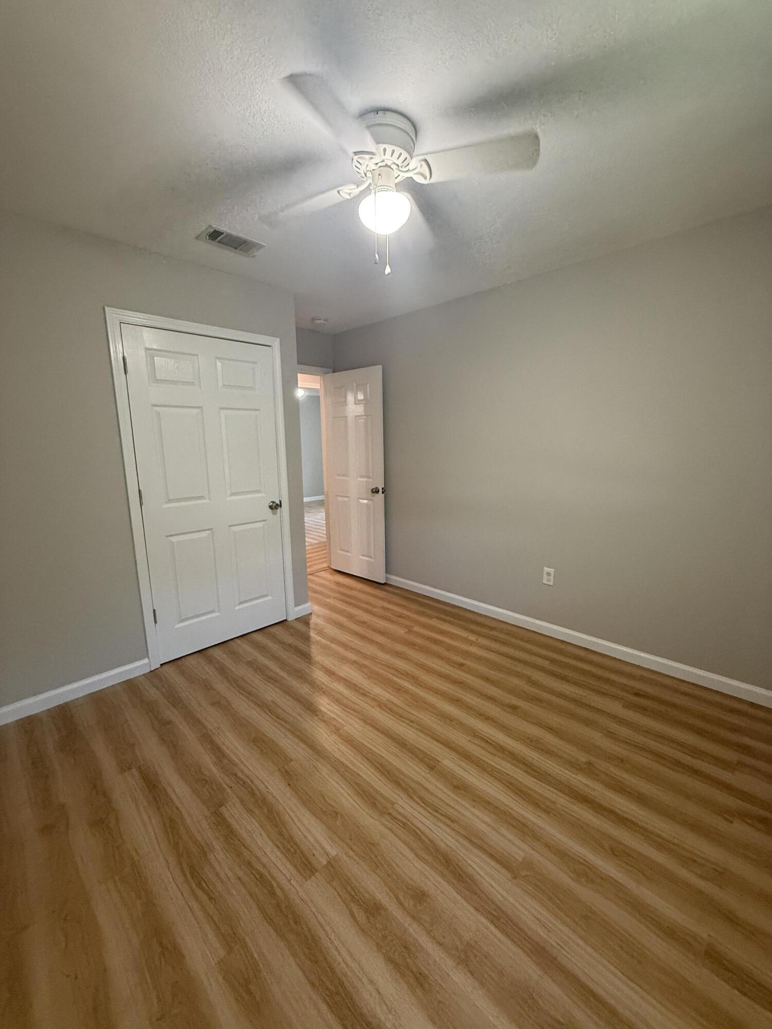 COLONY EST 3RD ADD LOT 11 BLK G - Residential Lease