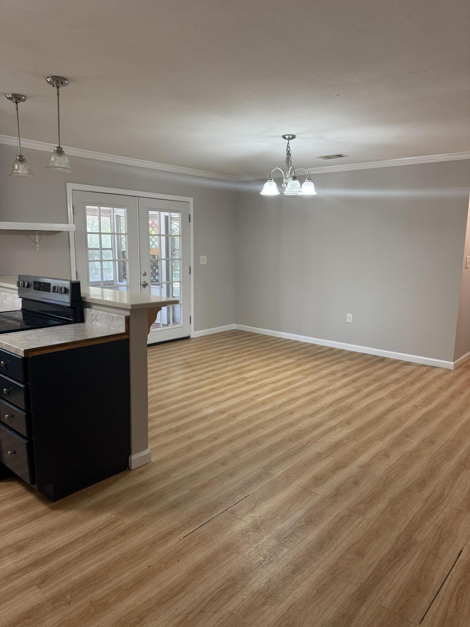 COLONY EST 3RD ADD LOT 11 BLK G - Residential Lease